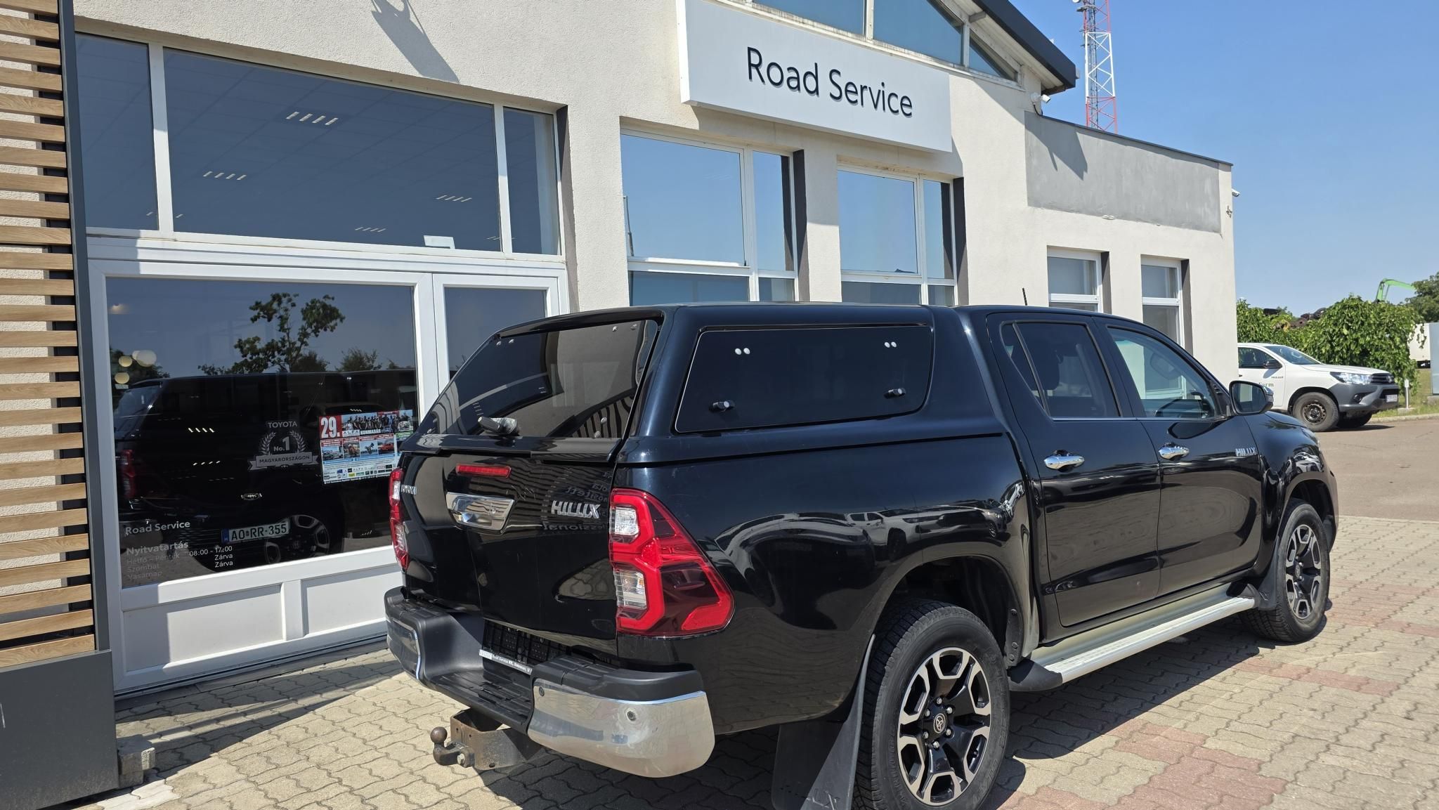TOYOTA HILUX 2.8 D-4D 4x4 Double Executive (Automata)