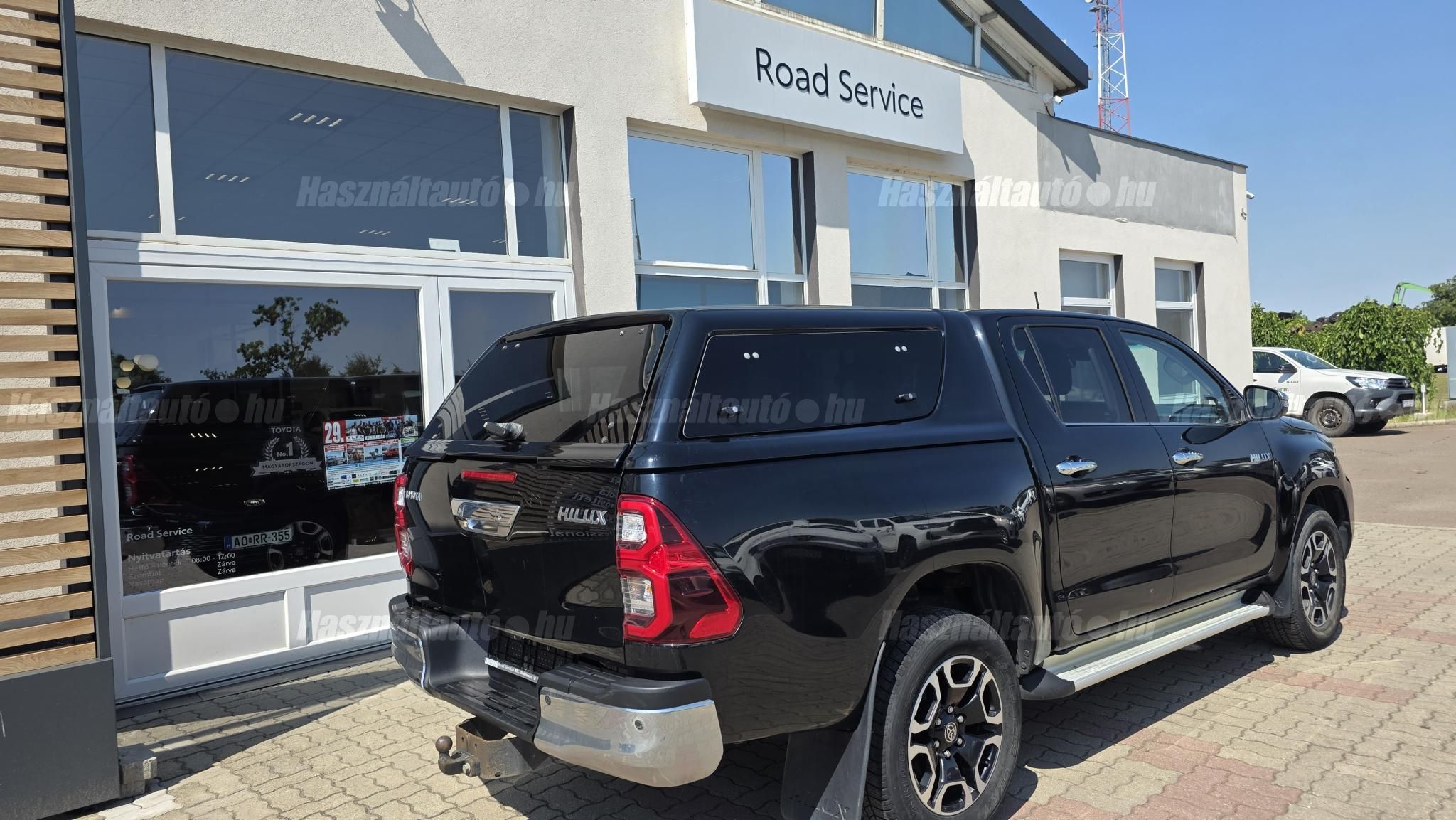 TOYOTA HILUX 2.8 D-4D 4x4 Double Executive (Automata)