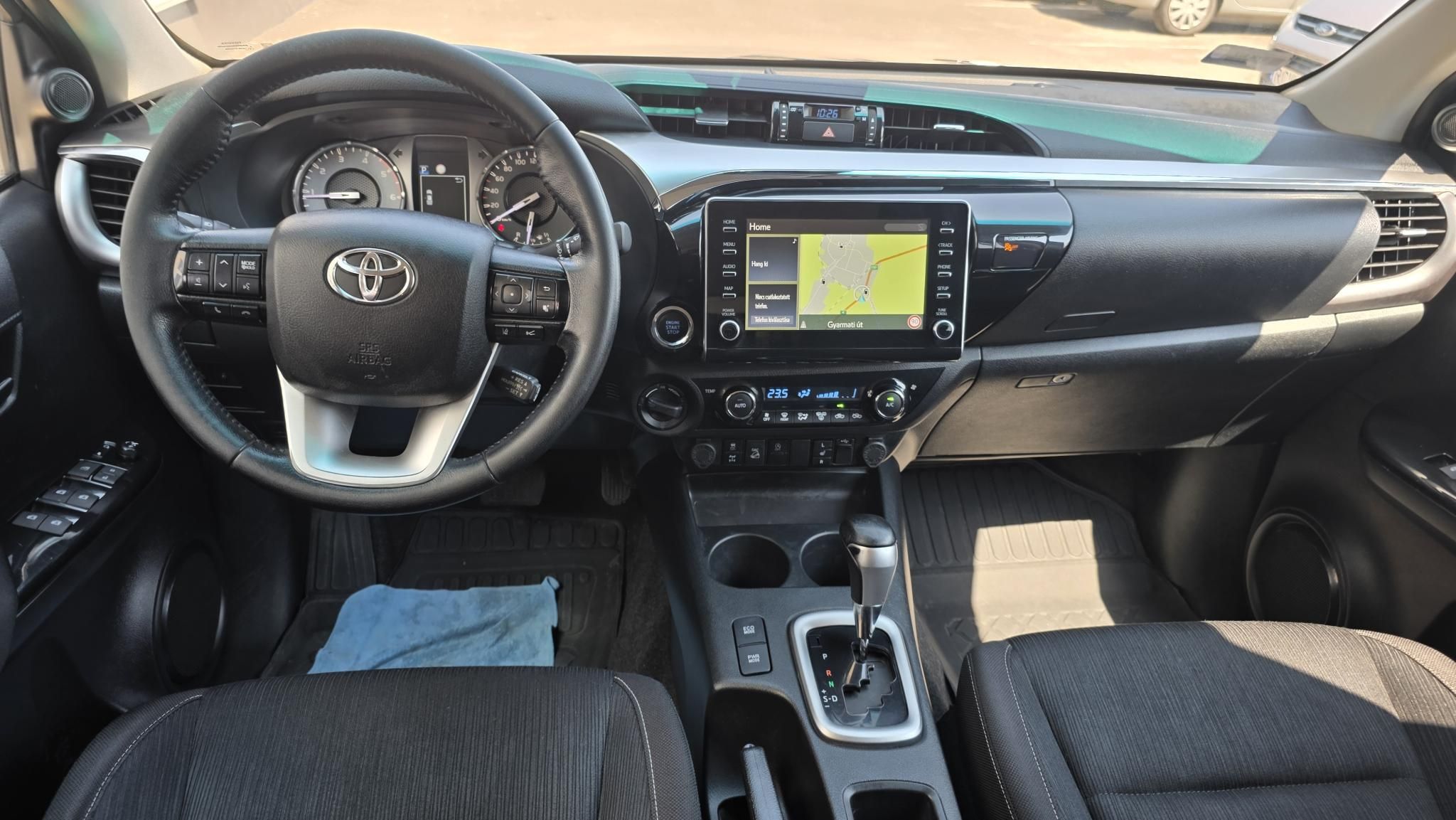 TOYOTA HILUX 2.8 D-4D 4x4 Double Executive (Automata)