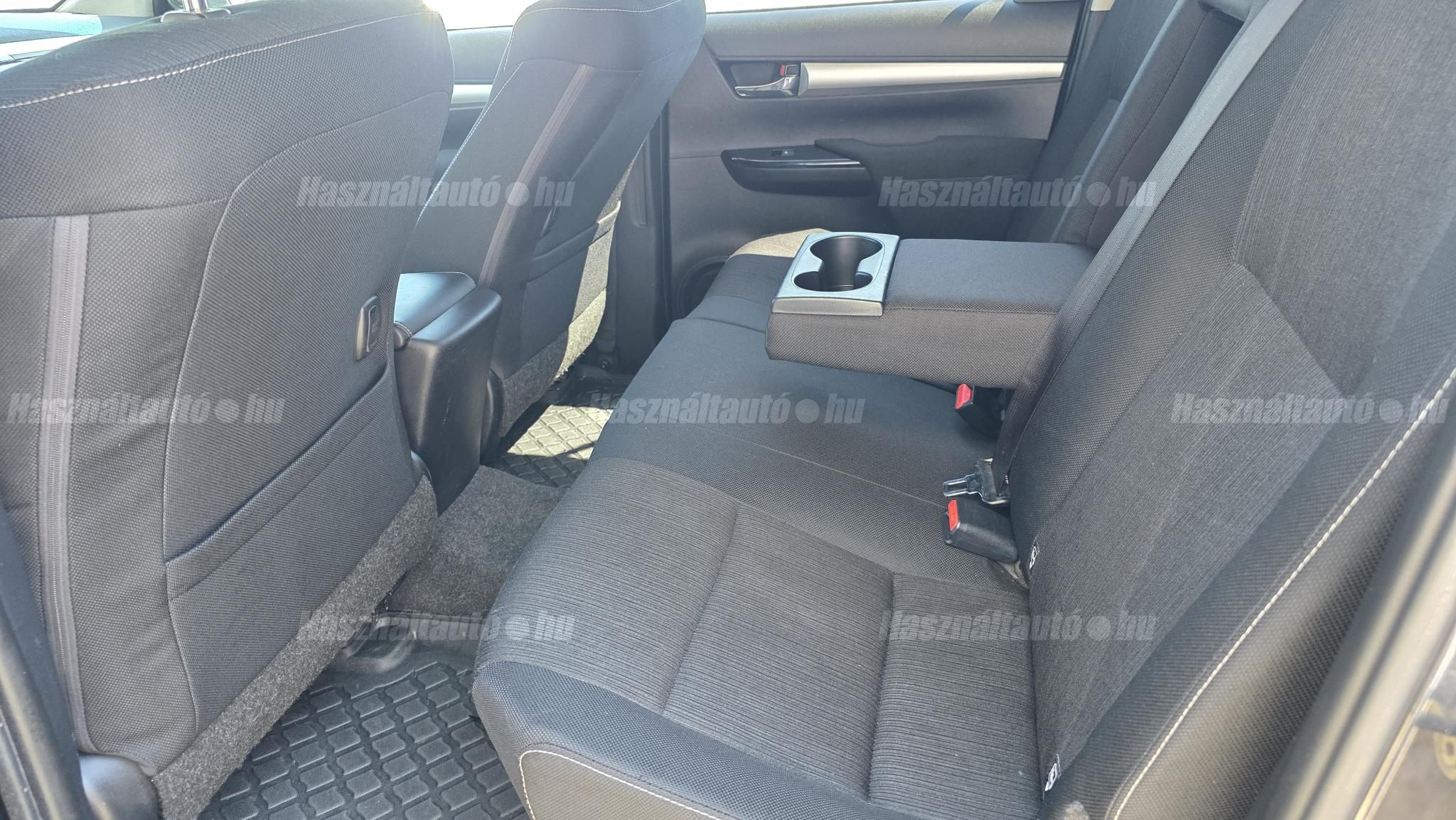 TOYOTA HILUX 2.8 D-4D 4x4 Double Executive (Automata)