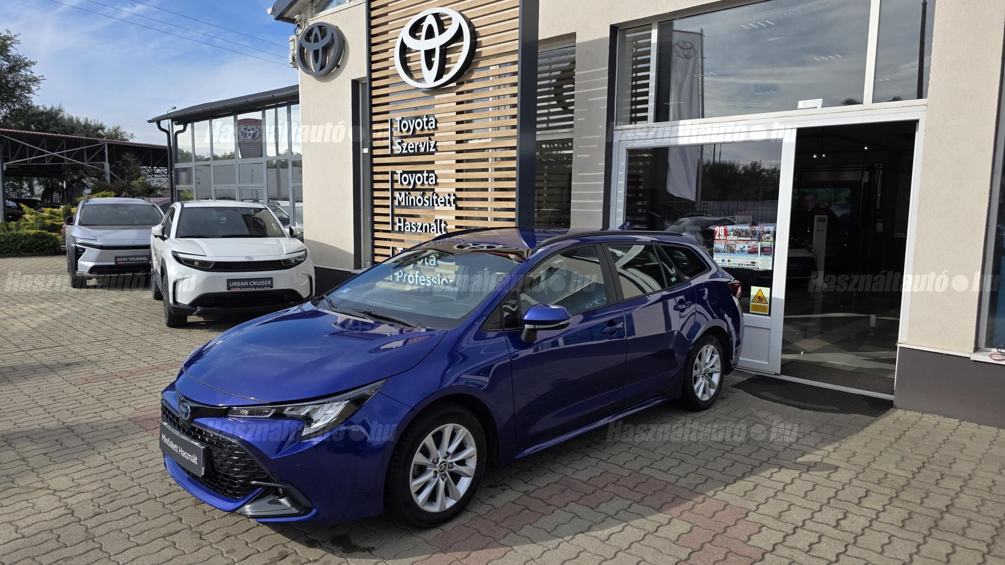 TOYOTA COROLLA Touring Sports 1.8 Hybrid Comfort Tech e-CVT