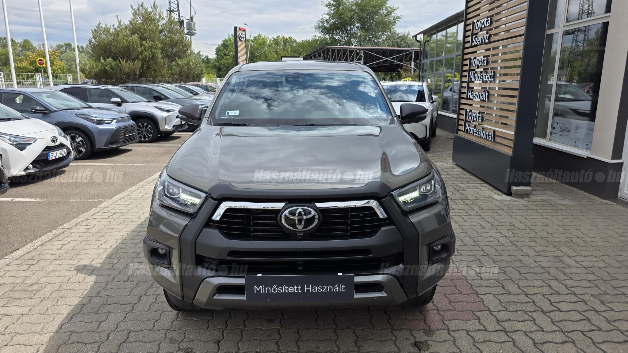TOYOTA HILUX 2.8 D-4D 4x4 Double Invincible (Automata) Nincs ÁFA!!!