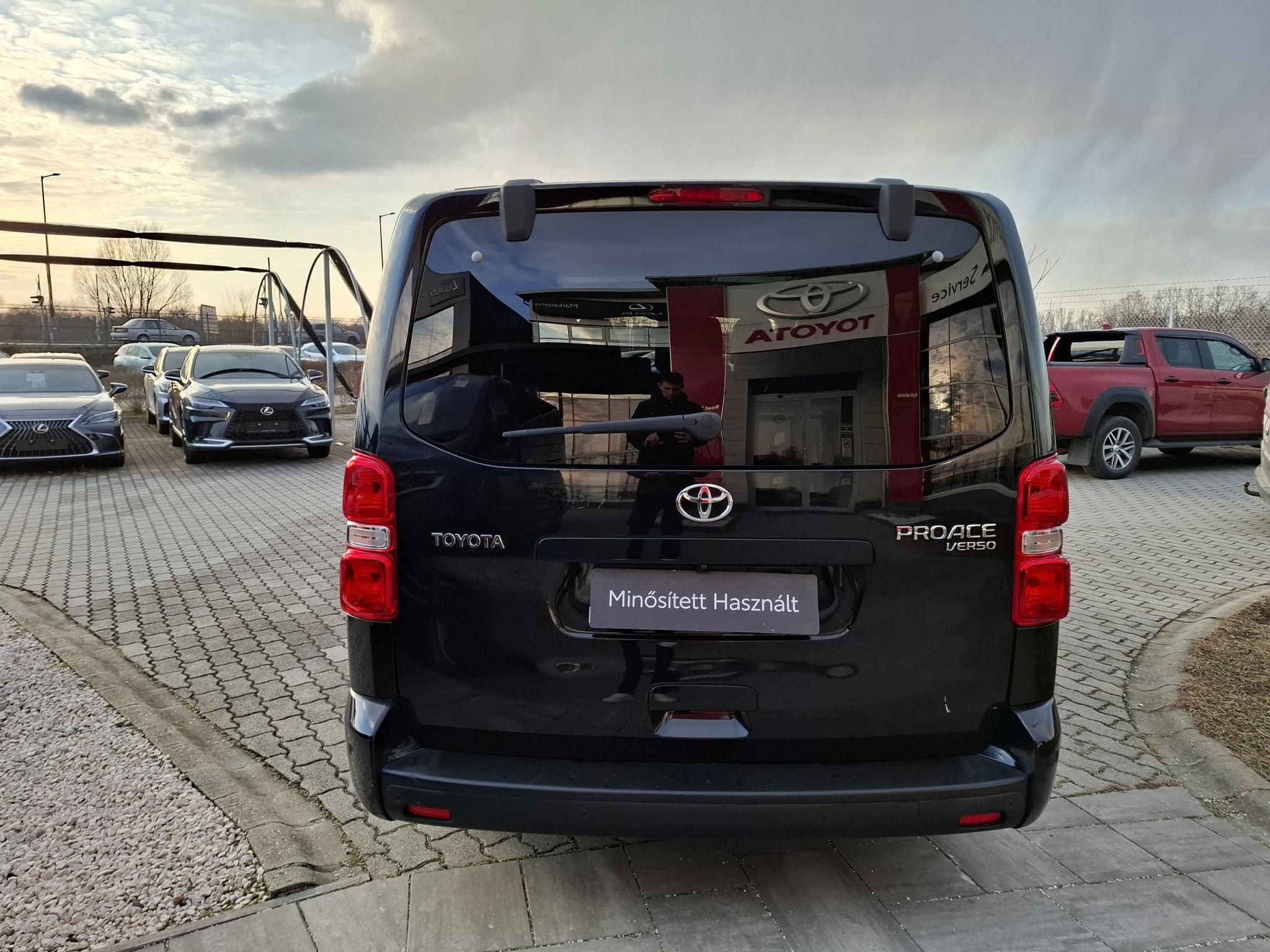 TOYOTA PROACE 2.0 D-4D VIP L2H1 Panoramic (Automata) + 2 év Toyota Minősített Használt Autó Garanciával