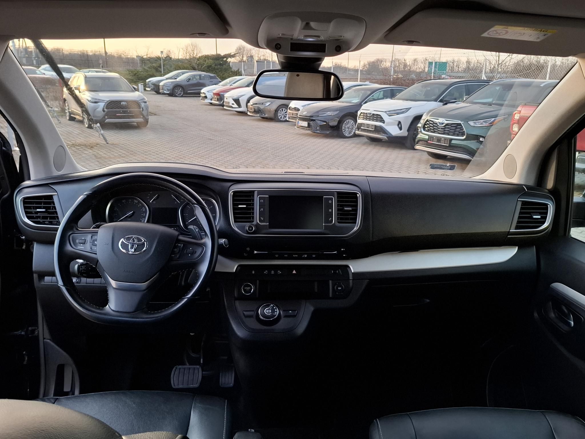 TOYOTA PROACE 2.0 D-4D VIP L2H1 Panoramic (Automata) + 2 év Toyota Minősített Használt Autó Garanciával
