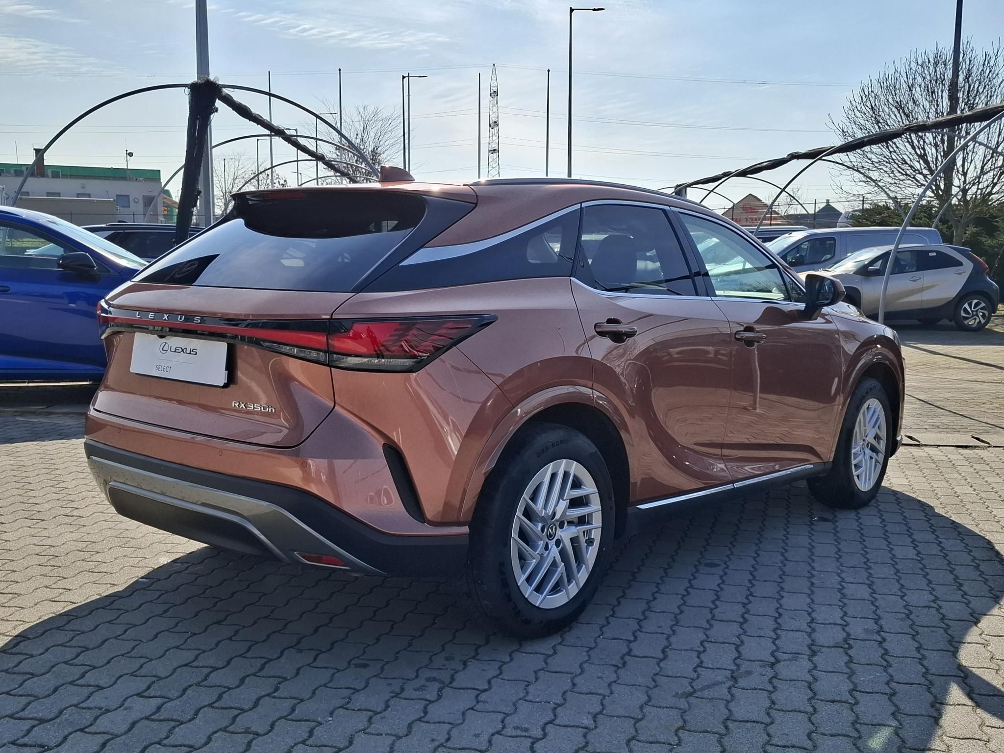 LEXUS RX 350h Prestige e-CVT + GYÁRI TÉLI KERÉK