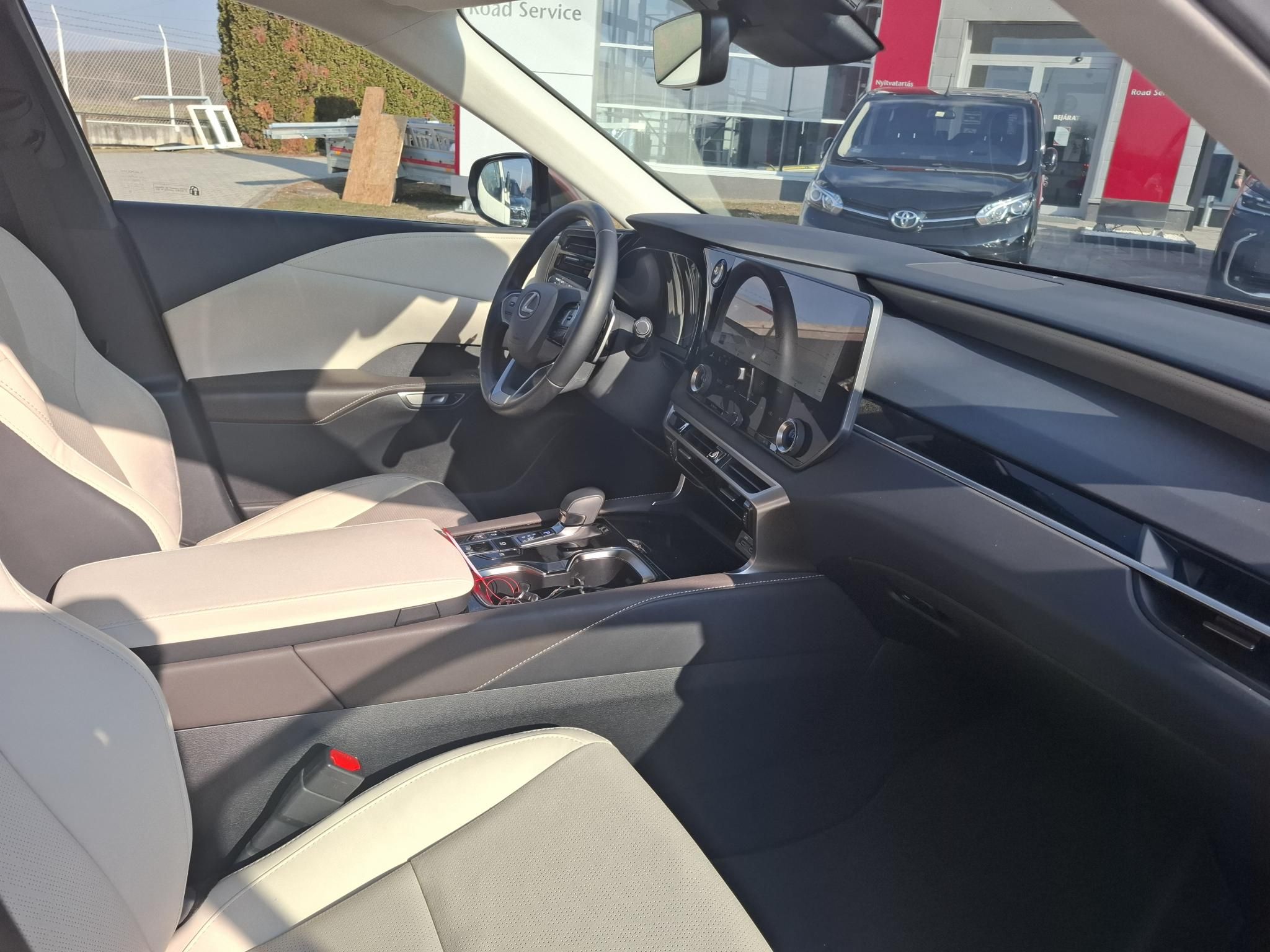 LEXUS RX 350h Prestige e-CVT + GYÁRI TÉLI KERÉK