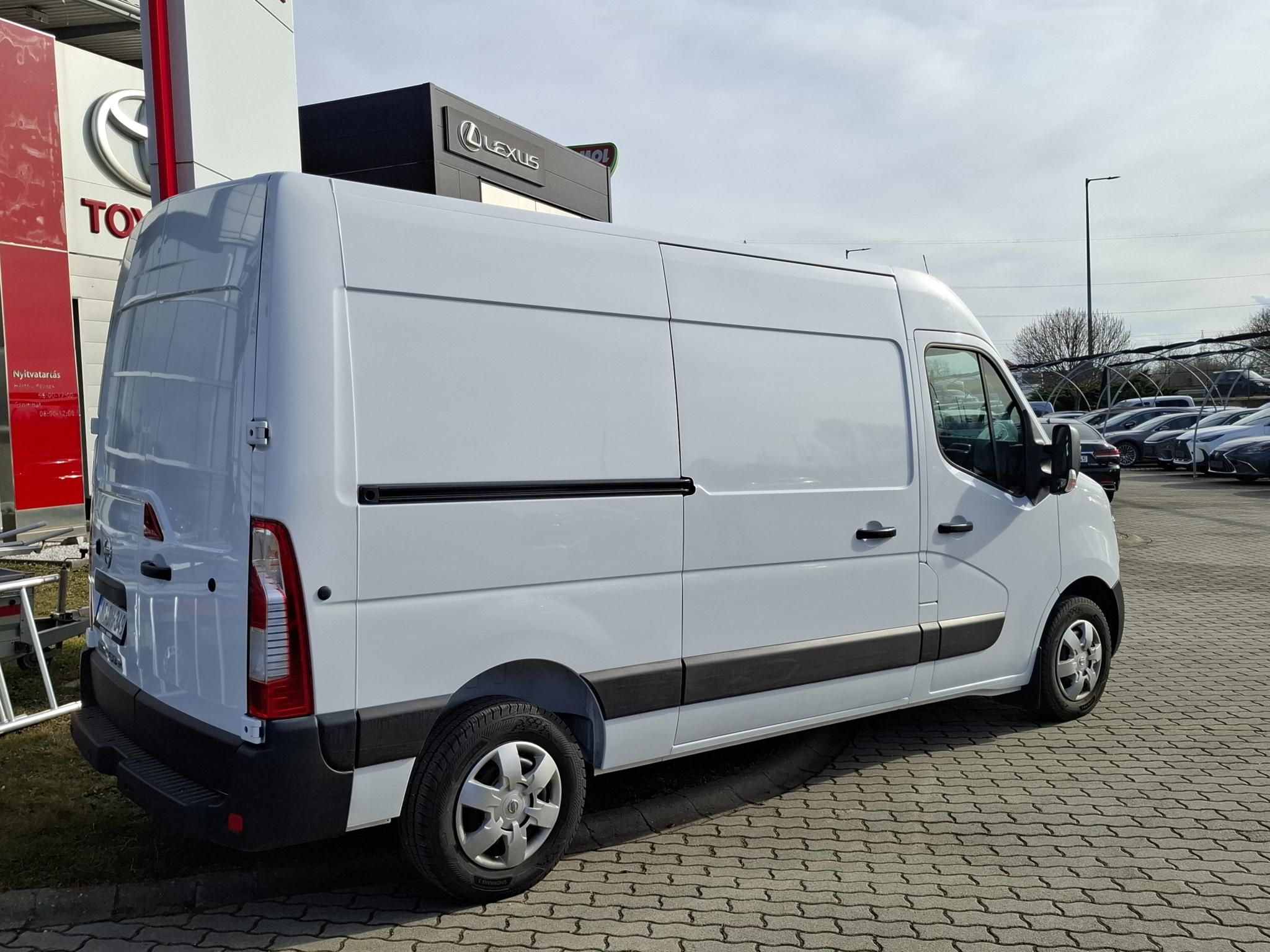 NISSAN INTERSTAR 2.3 dCi 150 L2H2 3,5t Comfort + TÉLI ÉS NYÁRI GUMIKKAL