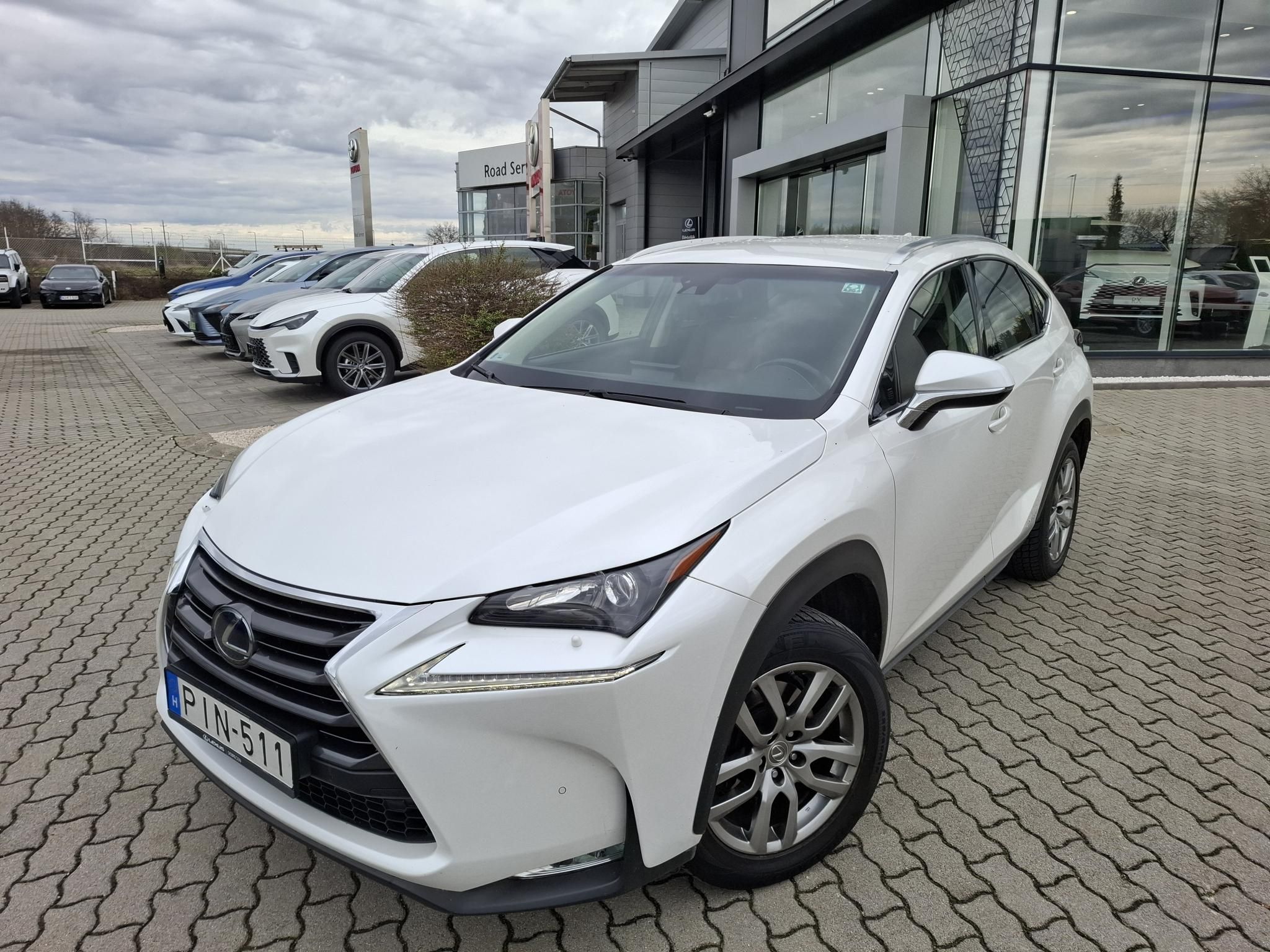 LEXUS NX 300h Executive Plus Safety CVT +Gyári levehető vonóhorog