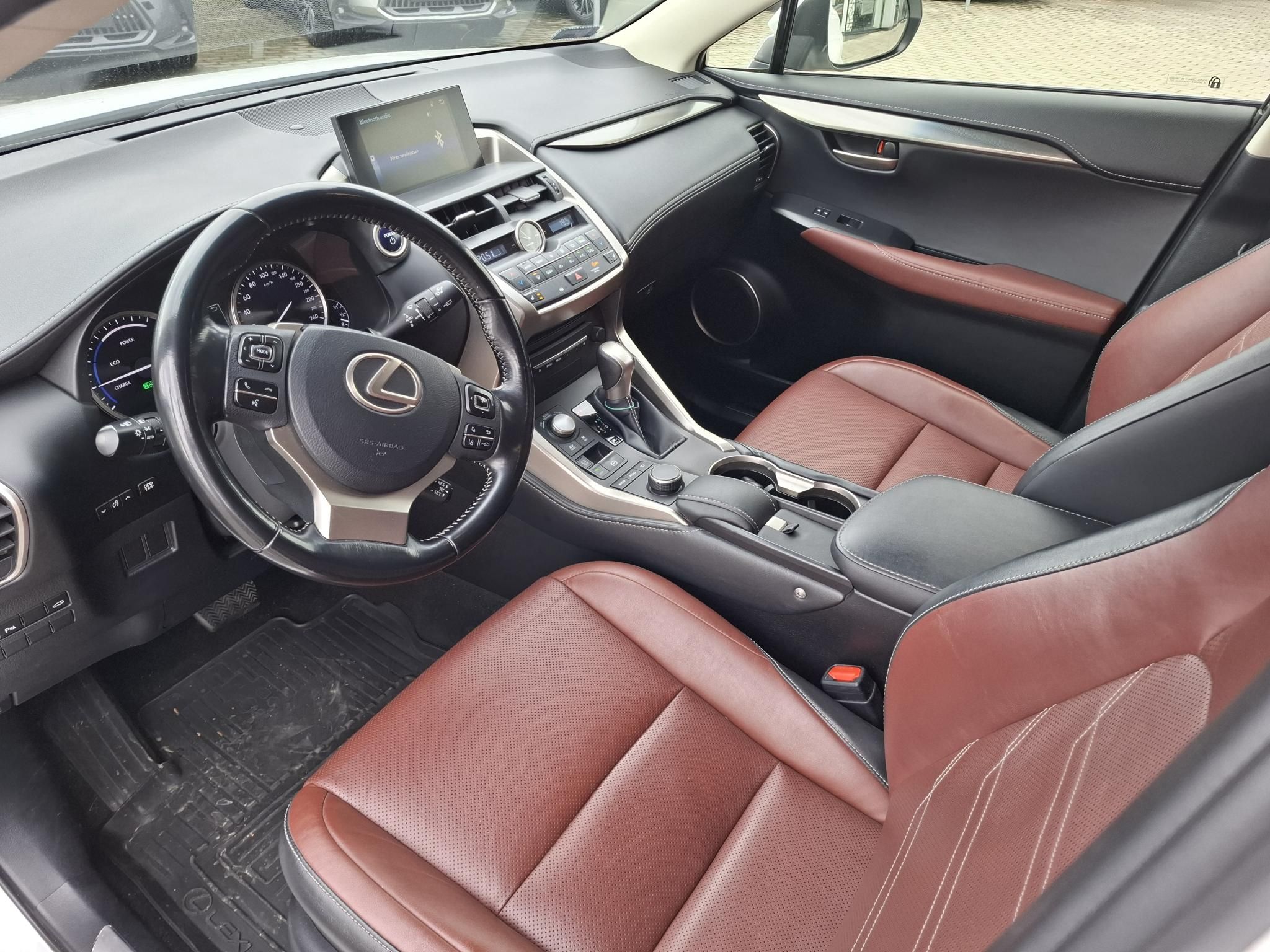 LEXUS NX 300h Executive Plus Safety CVT +Gyári levehető vonóhorog