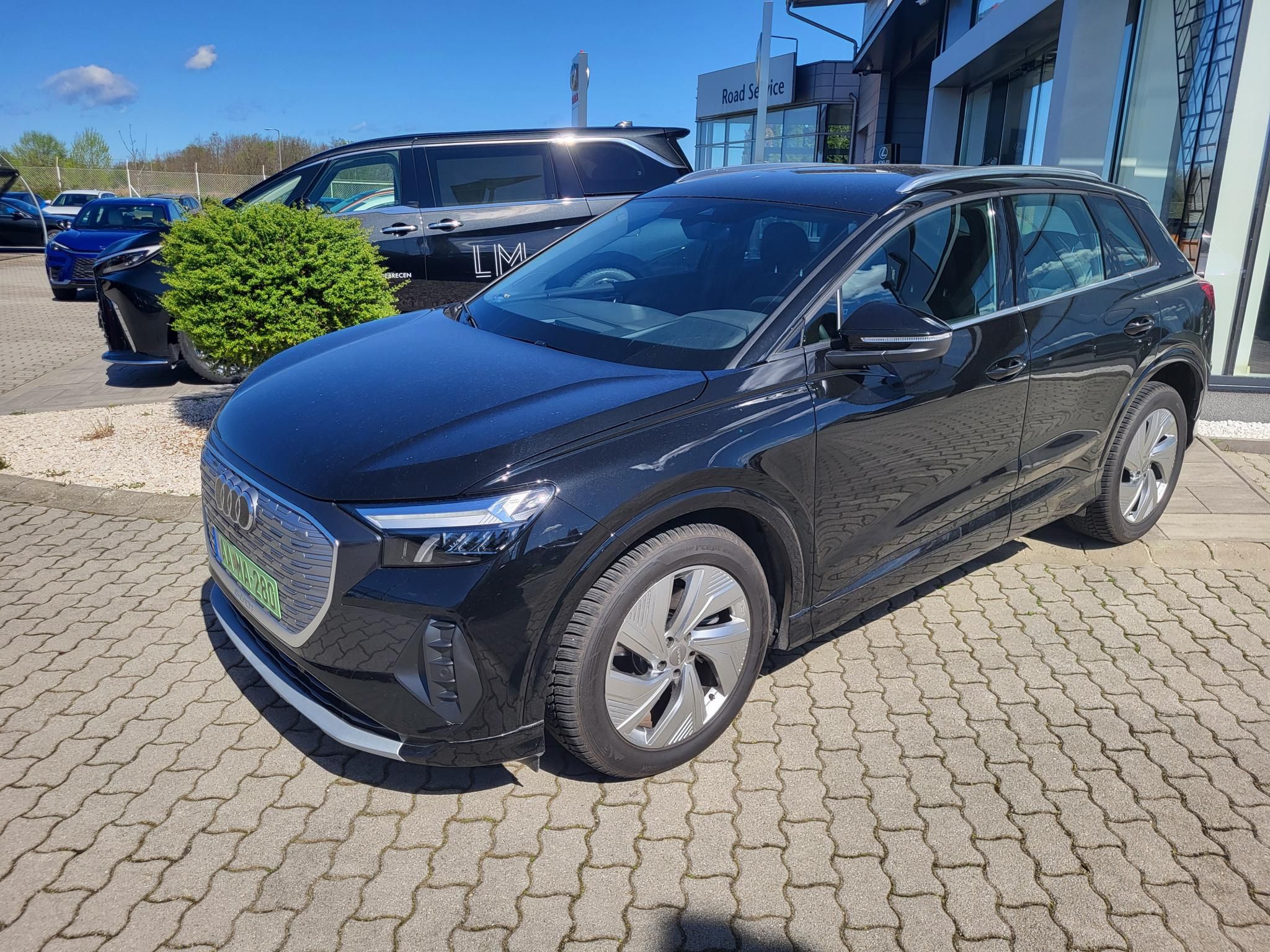 AUDI Q4 e-tron 35 (Automata) + Téli kerék
