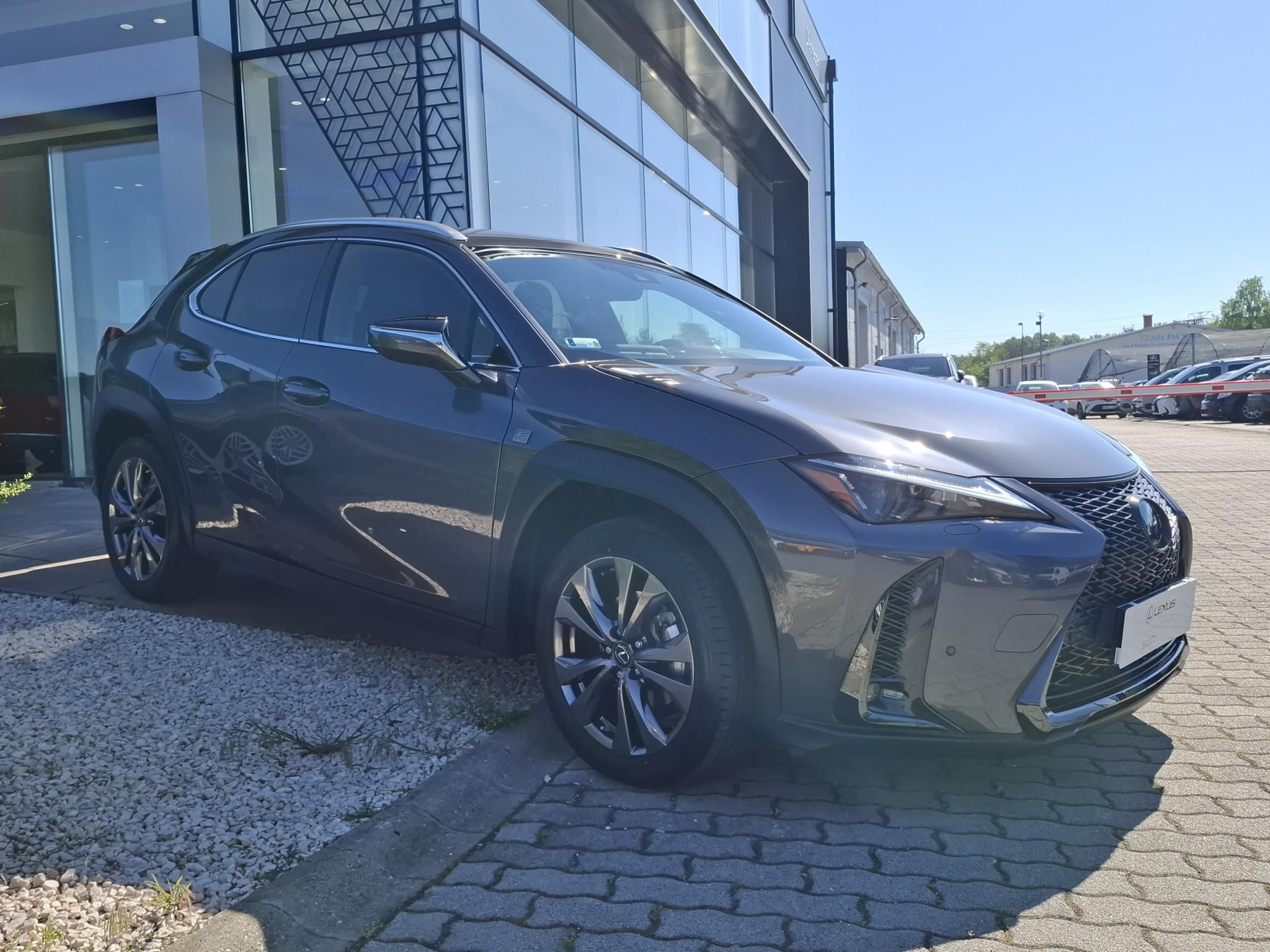 LEXUS UX 250h F Sport Design CVT + 2 Év Lexus Select Garanciával