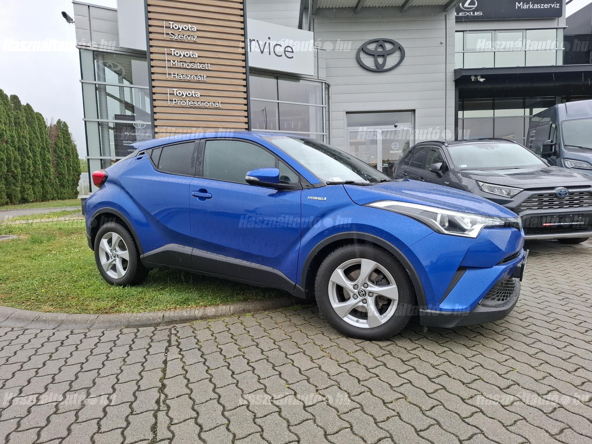 TOYOTA C-HR 1.8 Hybrid Active (ülésfűtéssel) e-CVT + 2 év Toyota Minősített Használt Autó Garancia