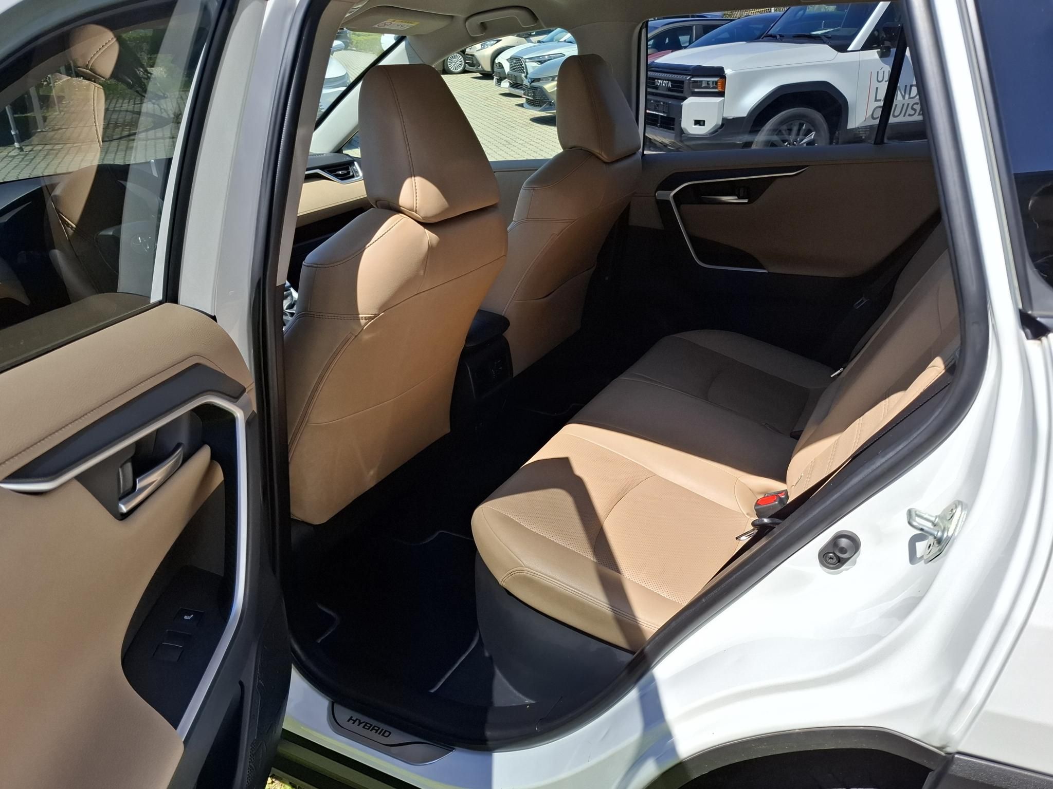 TOYOTA RAV 4 Rav4 2.5 Hybrid Executive e-CVT + 2 év Toyota Minősített Használt Autó Garancia
