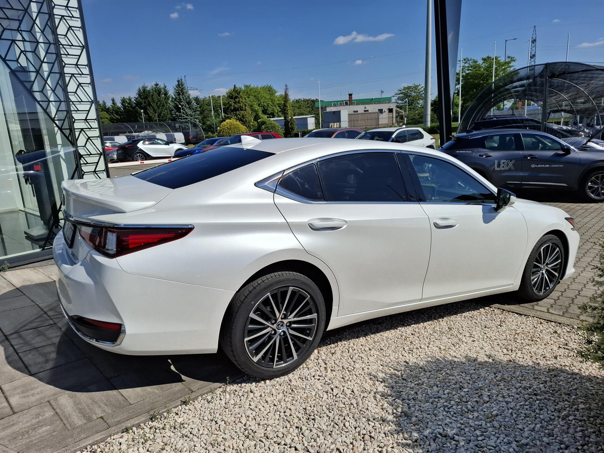 LEXUS ES 300h Prestiege Top CVT Mark Lewinson hangrendszer!! + Michelin téli gumik