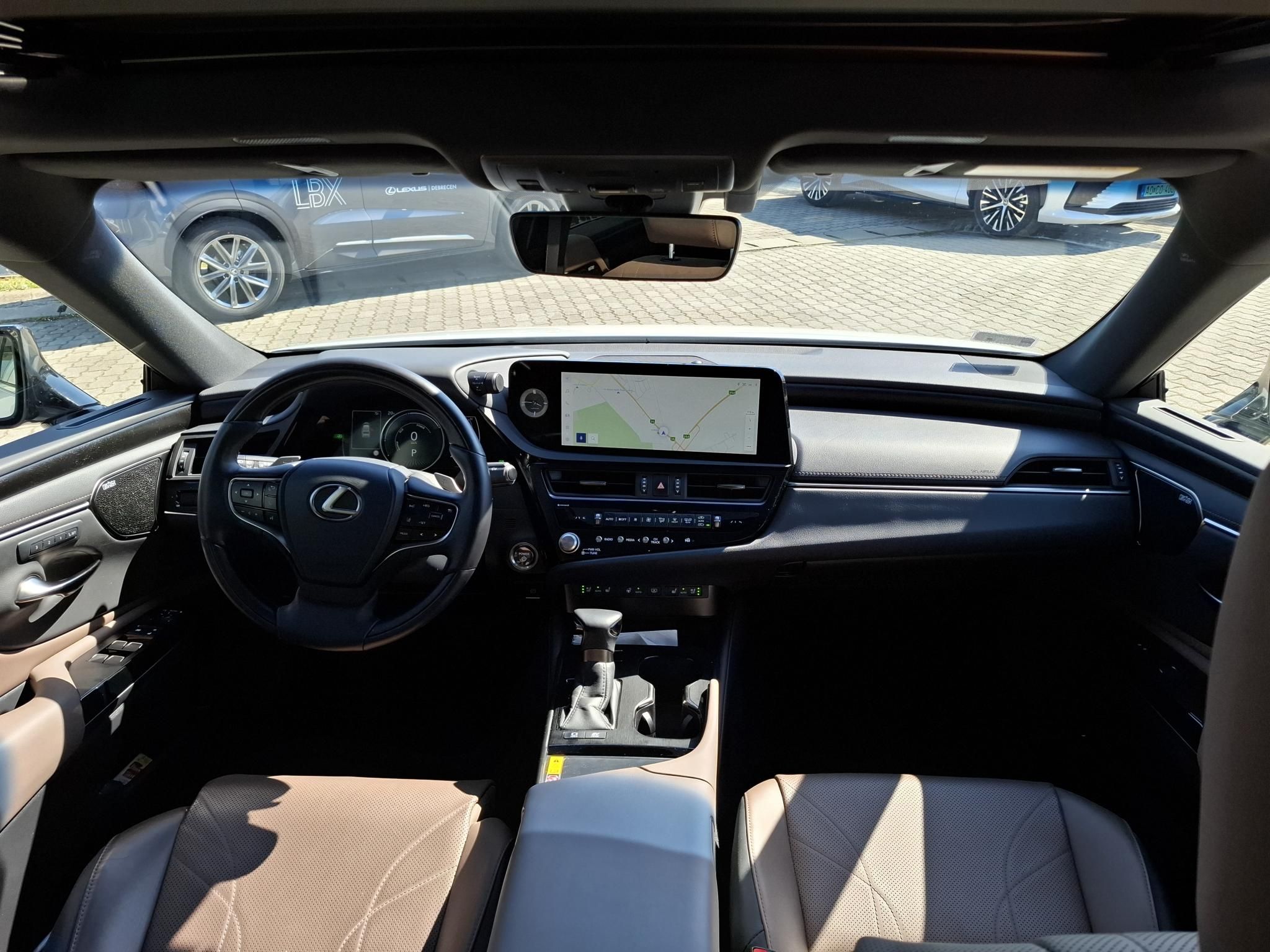 LEXUS ES 300h Prestiege Top CVT Mark Lewinson hangrendszer!! + Michelin téli gumik
