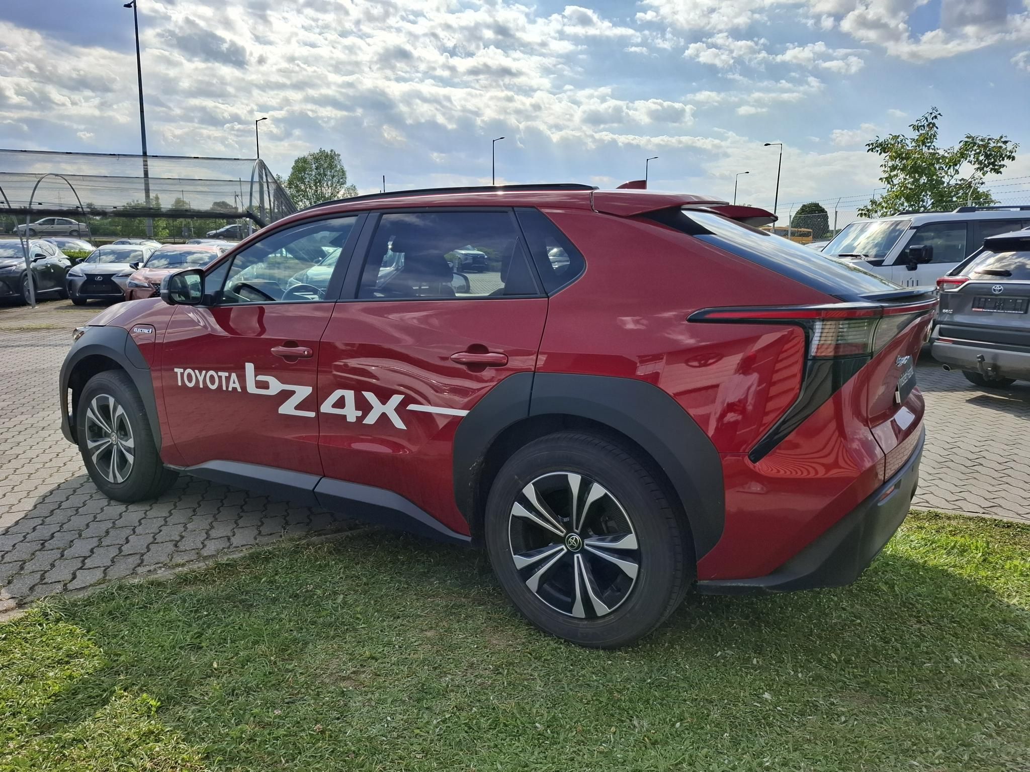 TOYOTA BZ4X Prestige Tech AWD