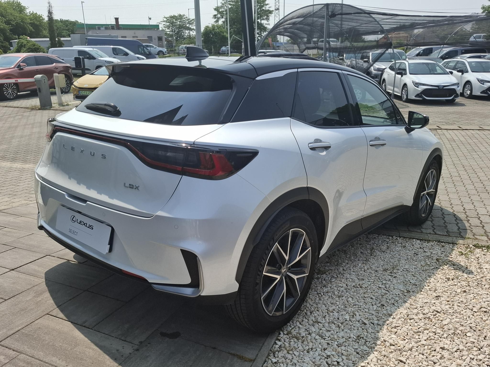 LEXUS LBX 1.5 Hybrid Cool Tech e-CVT