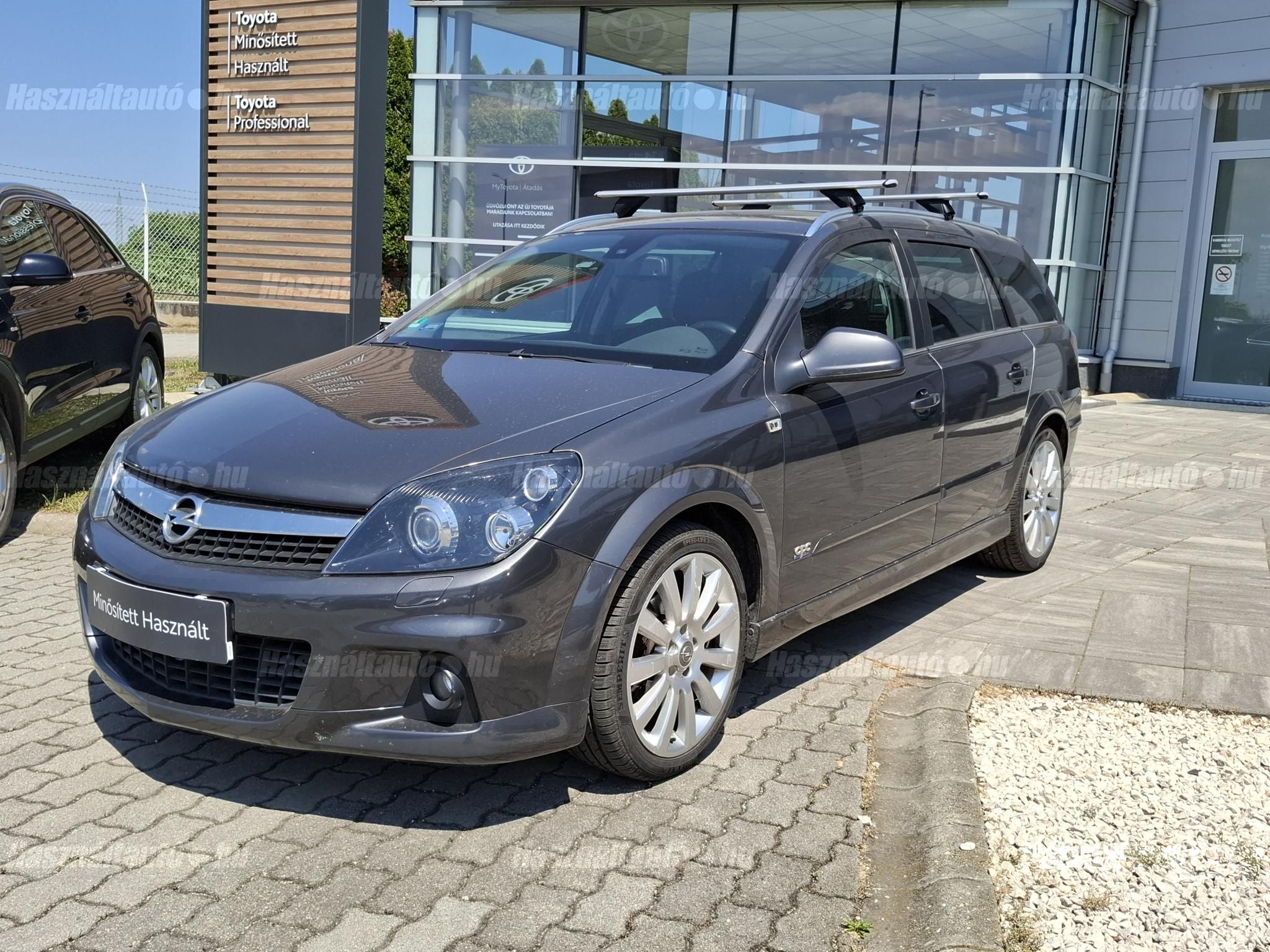OPEL ASTRA Caravan 1.8 Essentia OPC LINE