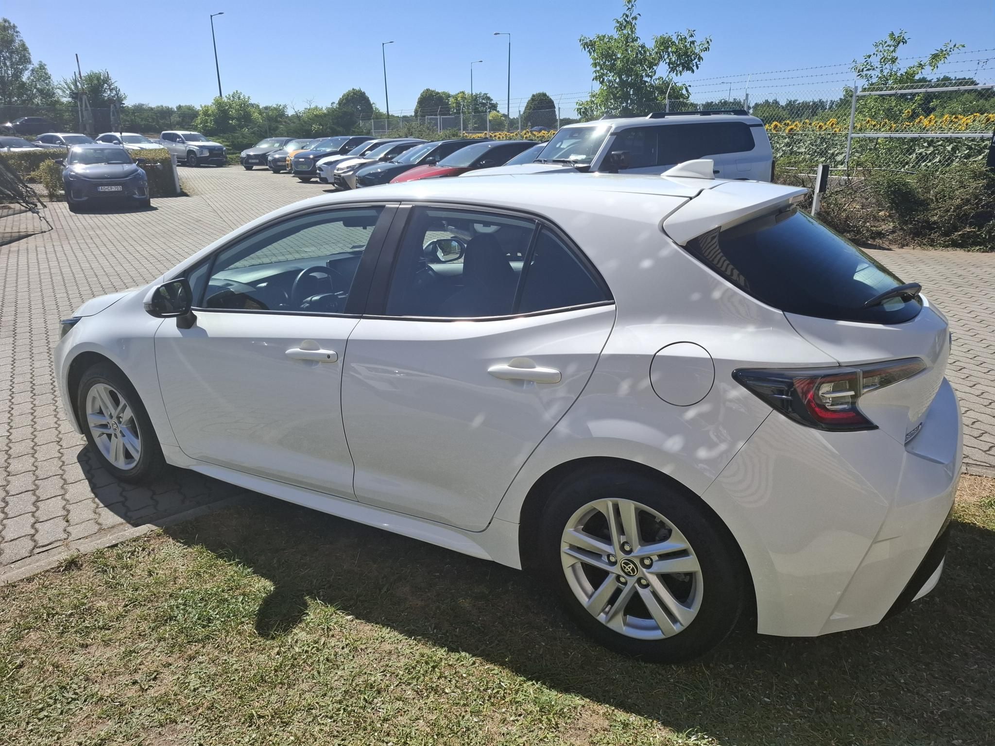 TOYOTA COROLLA 1.8 Hybrid Comfort e-CVT + 2 év Toyota Minősített Használt Autó Garancia