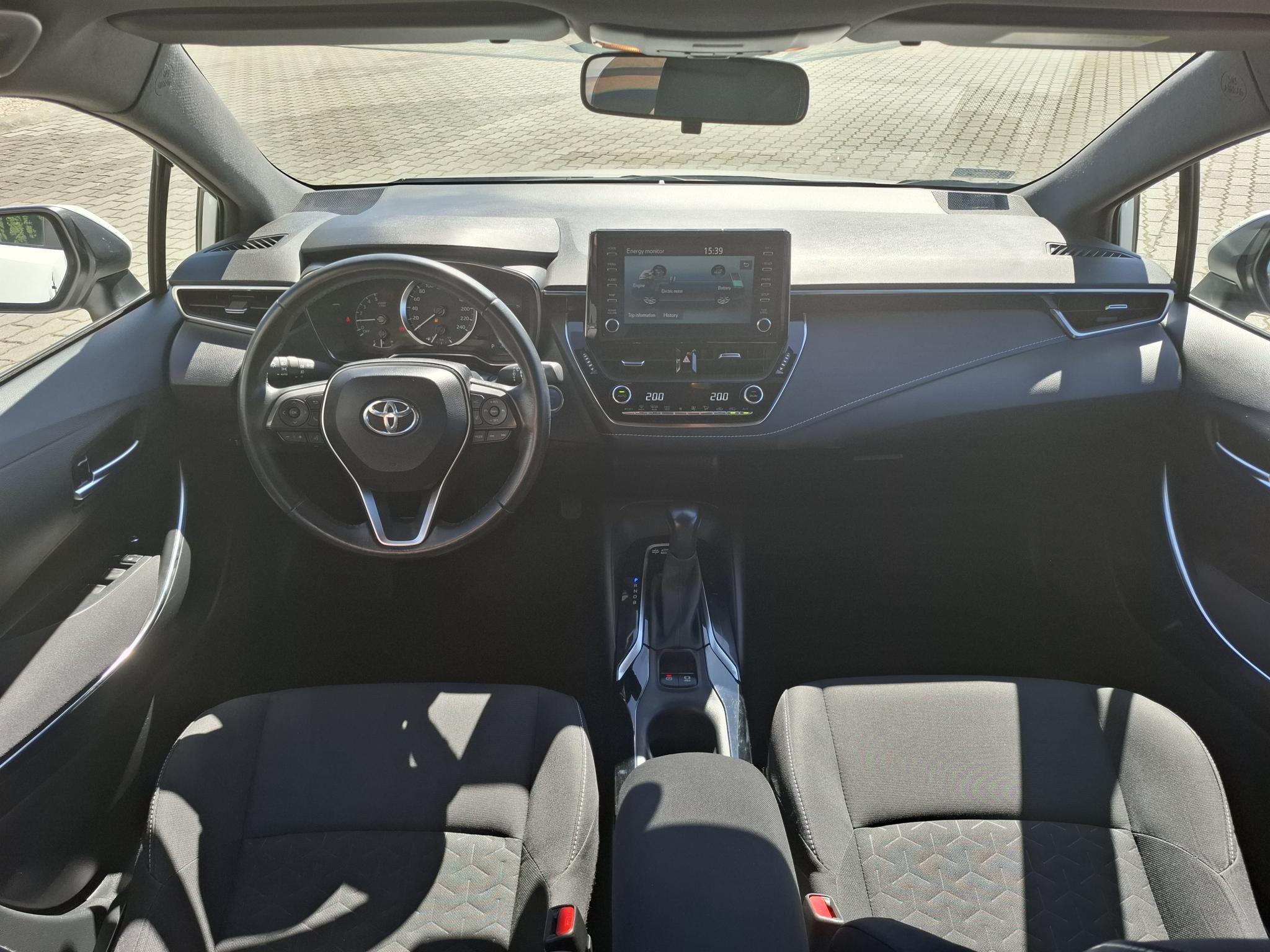 TOYOTA COROLLA 1.8 Hybrid Comfort e-CVT + 2 év Toyota Minősített Használt Autó Garancia