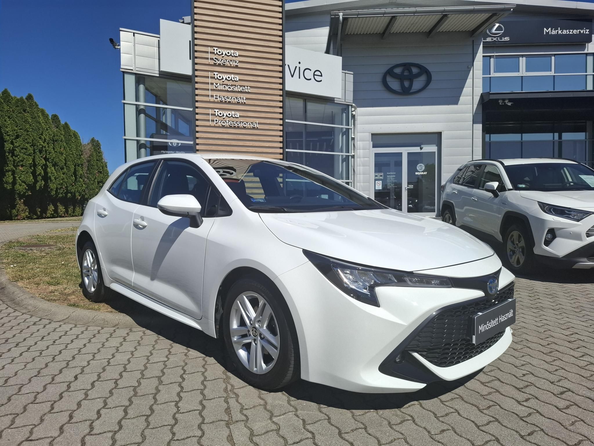 TOYOTA COROLLA 1.8 Hybrid Comfort e-CVT + 2 év Toyota Minősített Használt Autó Garancia