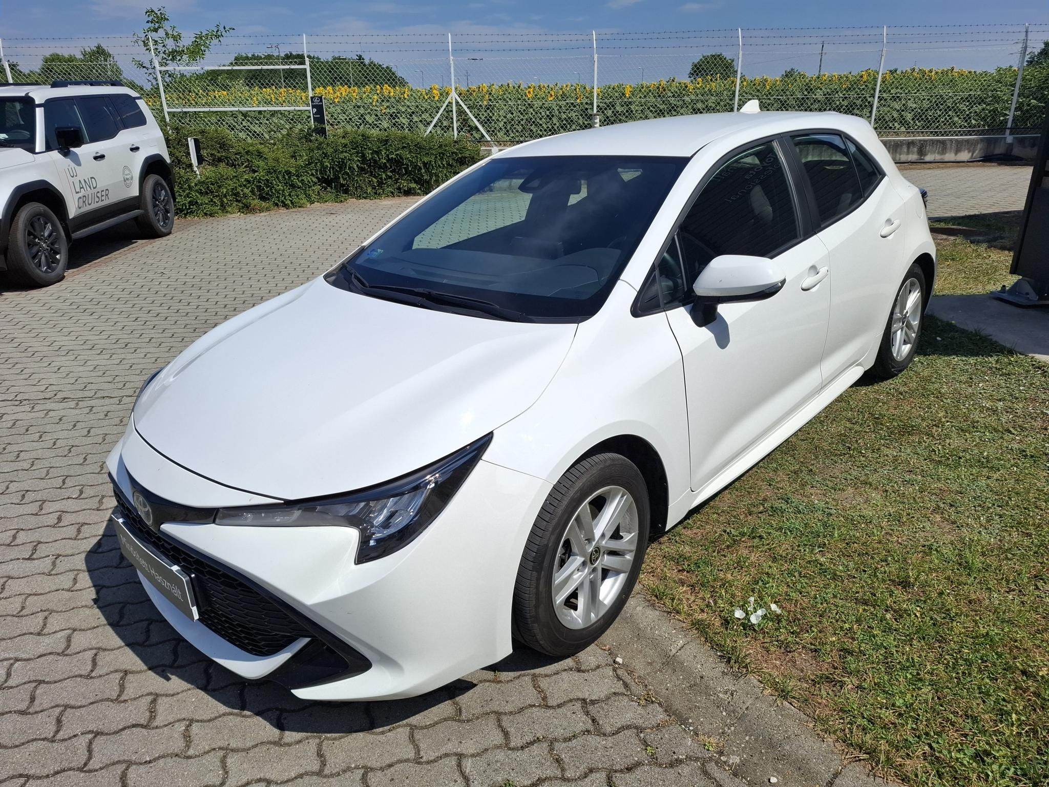 TOYOTA COROLLA 1.8 Hybrid Comfort e-CVT + 2 év Toyota Minősített Használt Autó Garancia