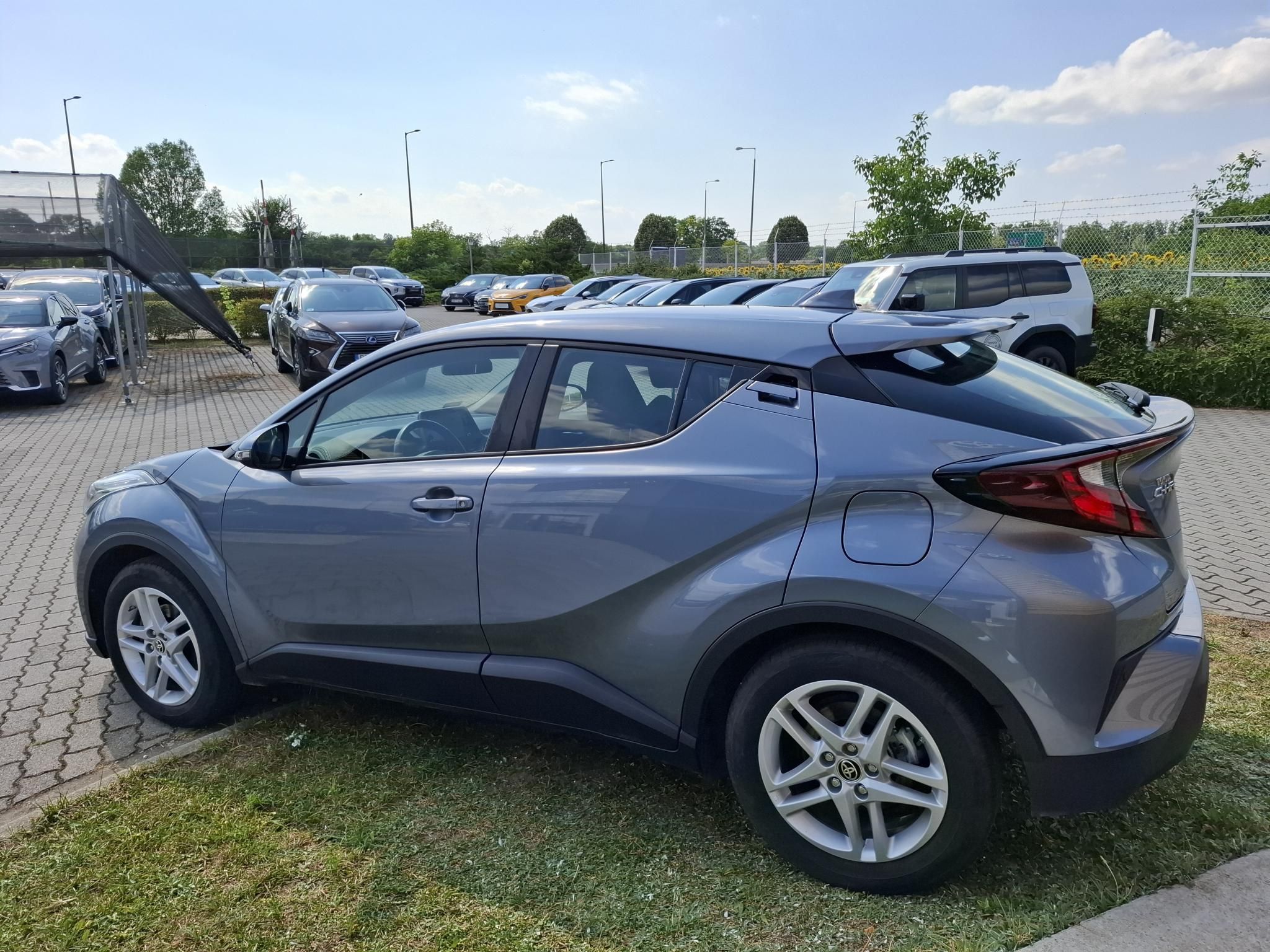 TOYOTA C-HR 1.8 Hybrid Comfort Business e-CVT