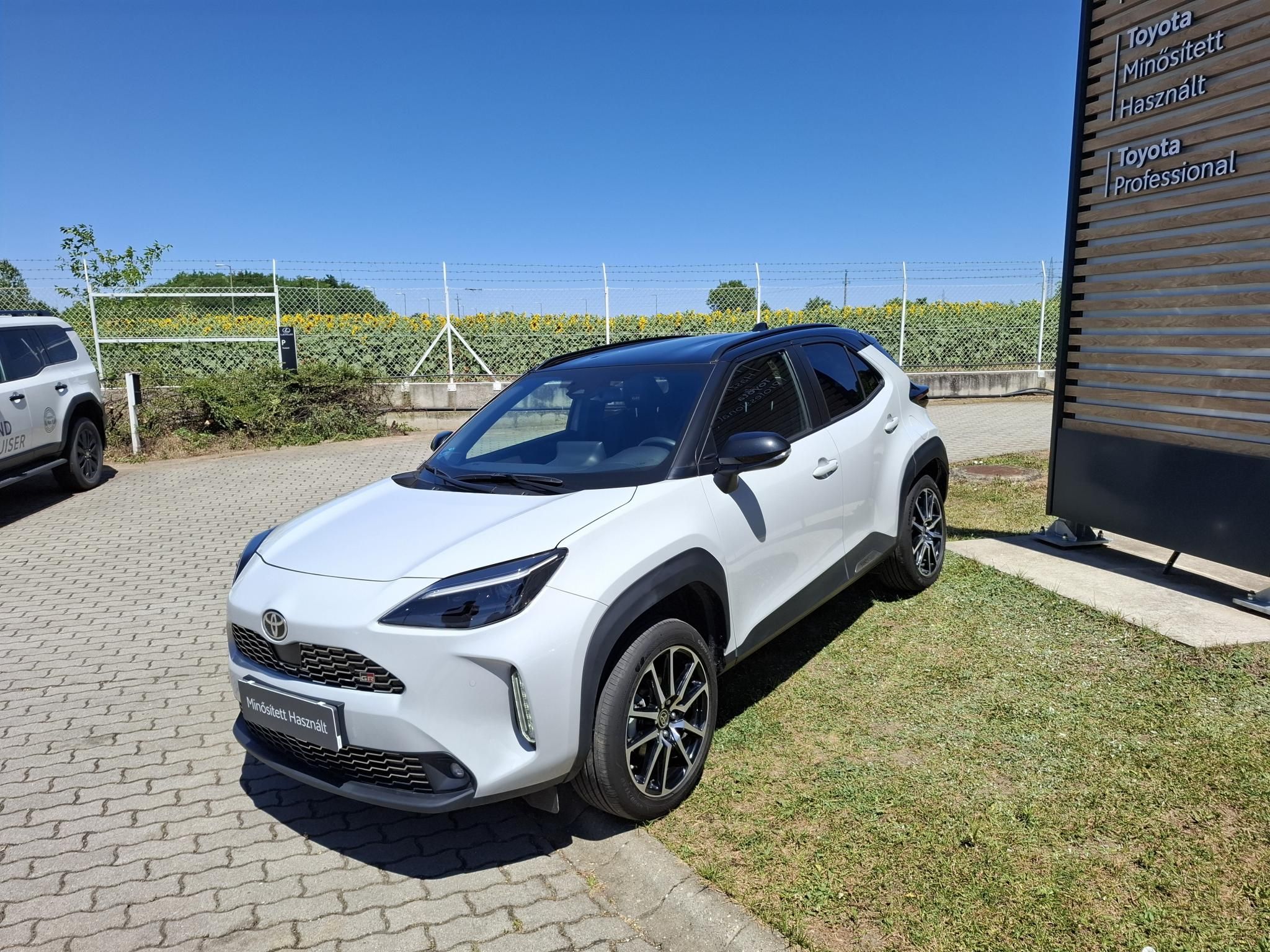 TOYOTA YARIS CROSS 1.5 Hybrid GR Sport e-CVT