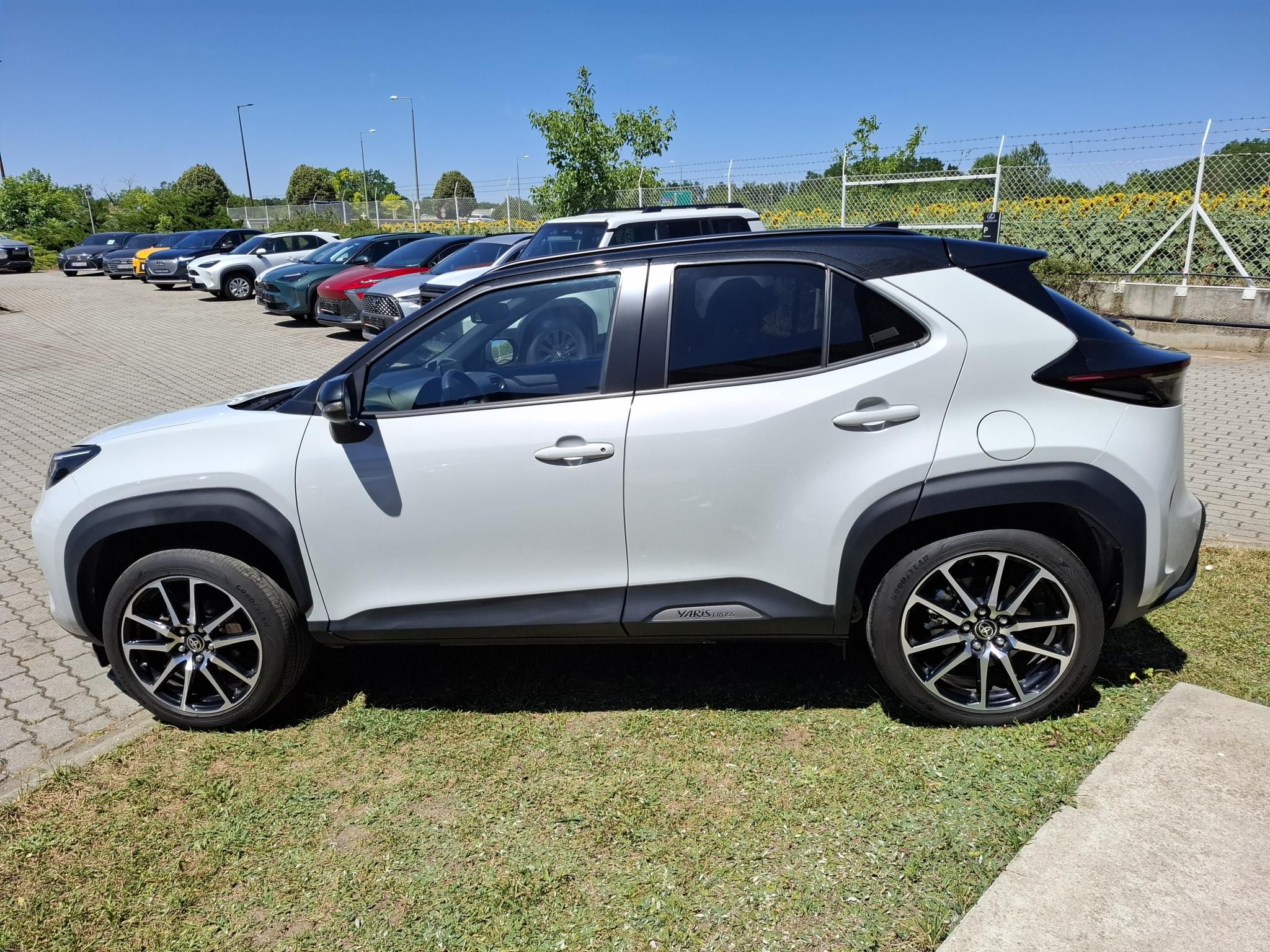 TOYOTA YARIS CROSS 1.5 Hybrid GR Sport e-CVT