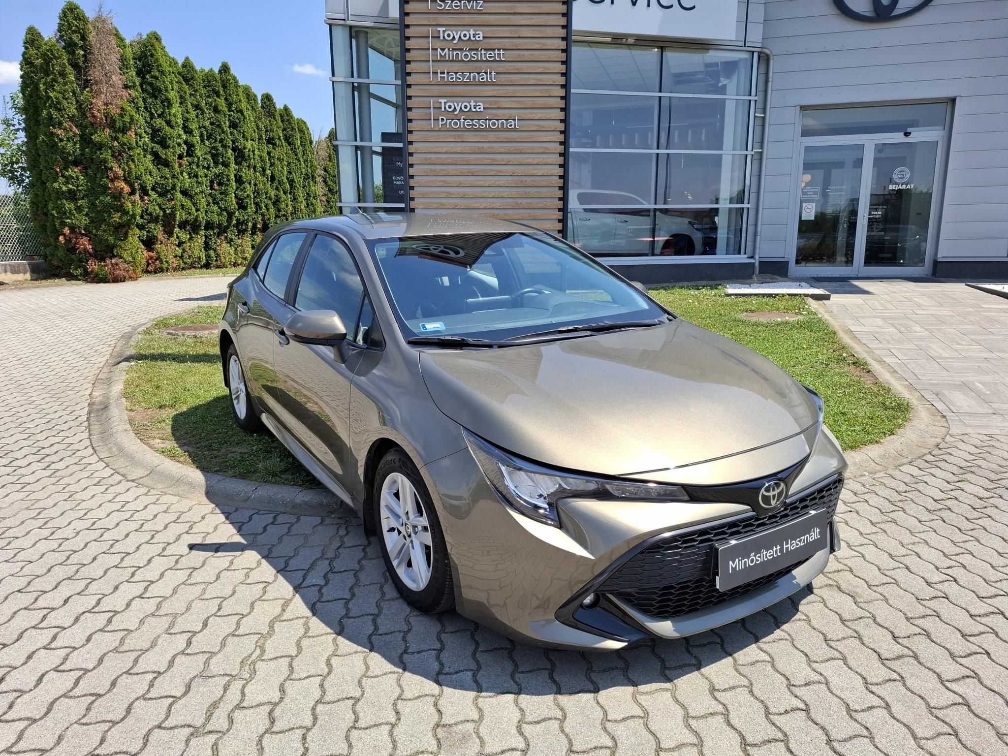 TOYOTA COROLLA 1.2T Comfort + 2 év Minősített Toyota Használt Autó Garanciával!