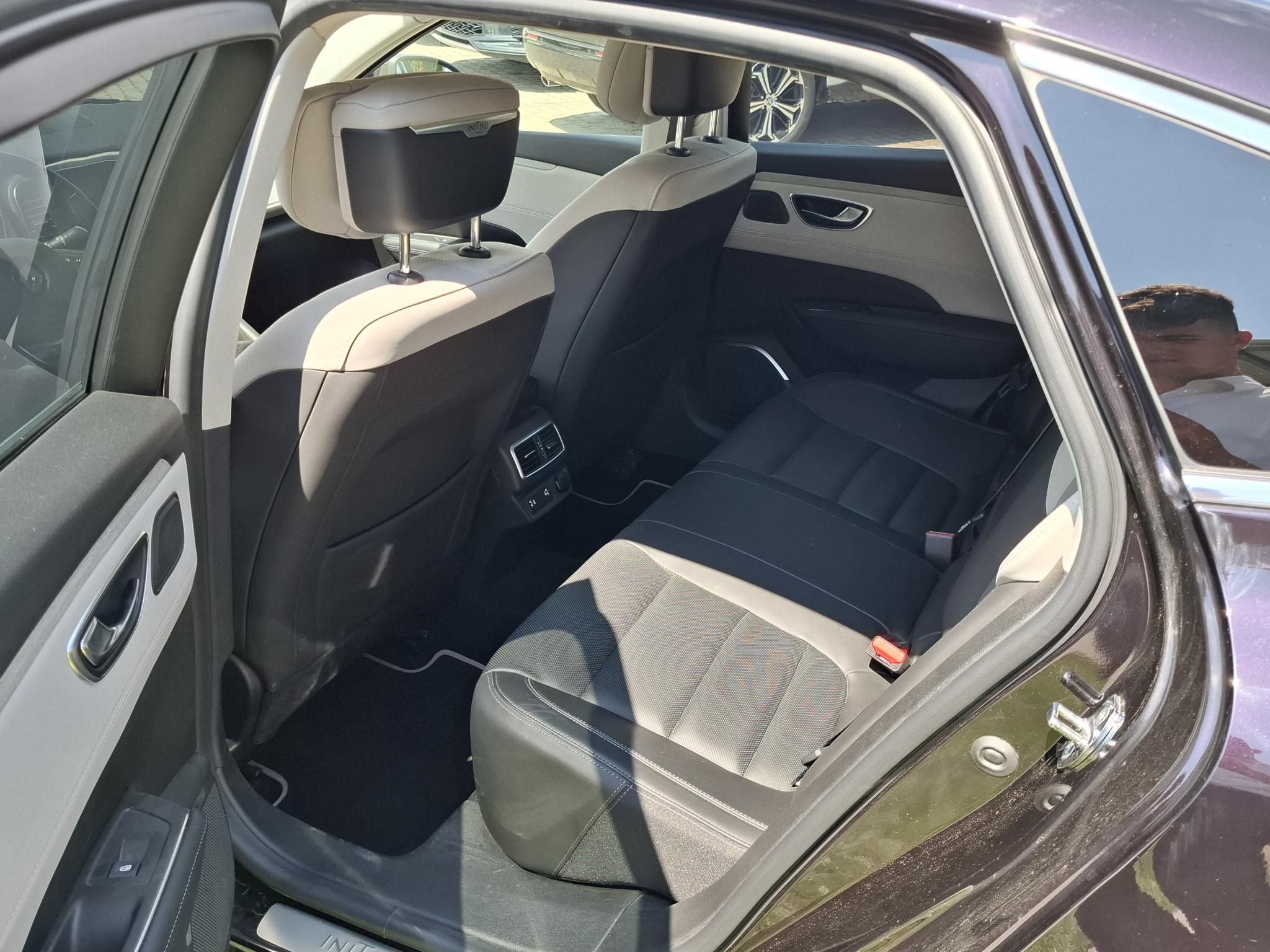 RENAULT TALISMAN 1.8 TCe Initiale Paris 4Control EDC