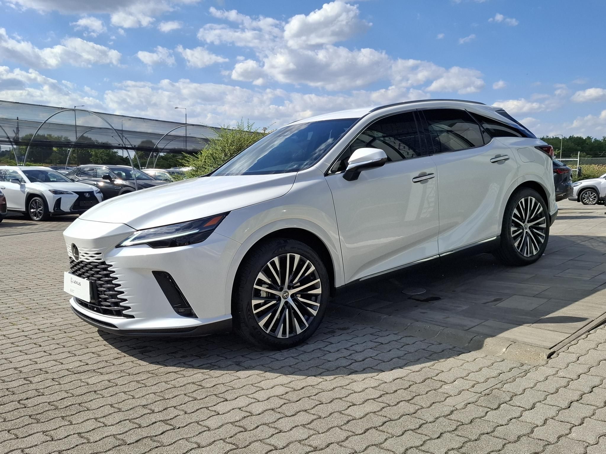 LEXUS RX 450h+ Prestige Plus e-CVT ÁFÁ-s. Nyílt végű lízing lehetséges