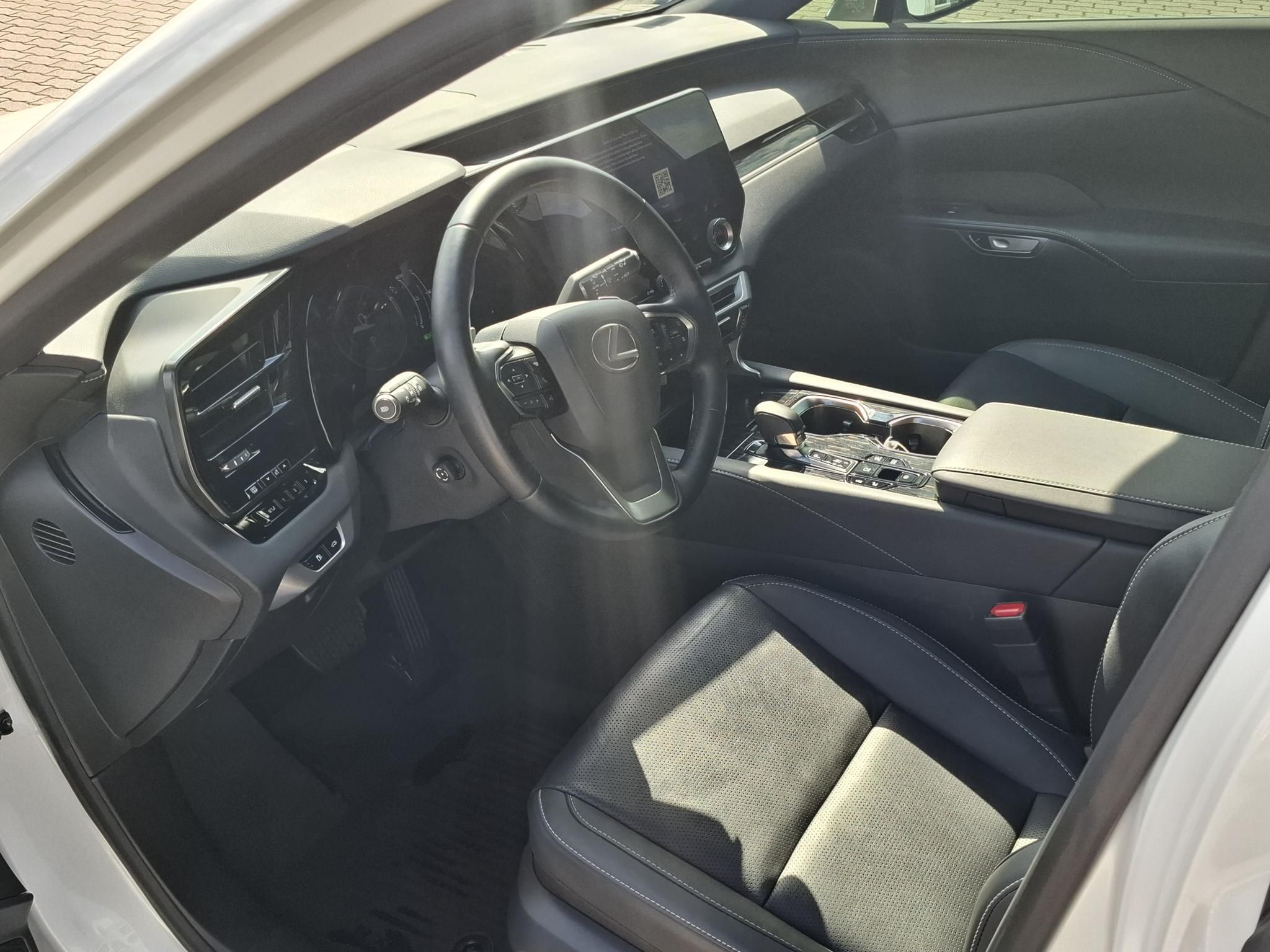 LEXUS RX 450h+ Prestige Plus e-CVT ÁFÁ-s. Nyílt végű lízing lehetséges