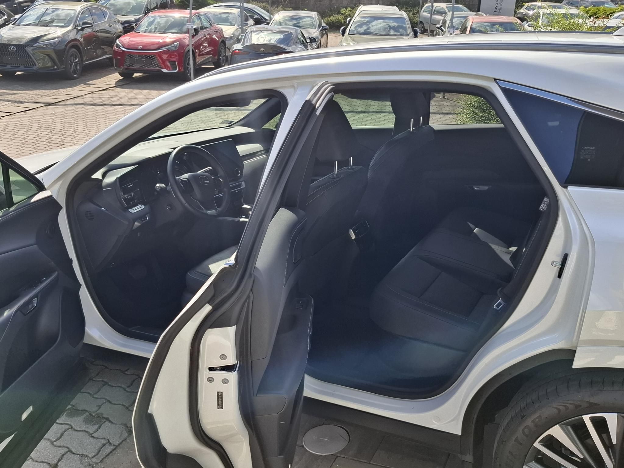 LEXUS RX 450h+ Prestige Plus e-CVT ÁFÁ-s. Nyílt végű lízing lehetséges