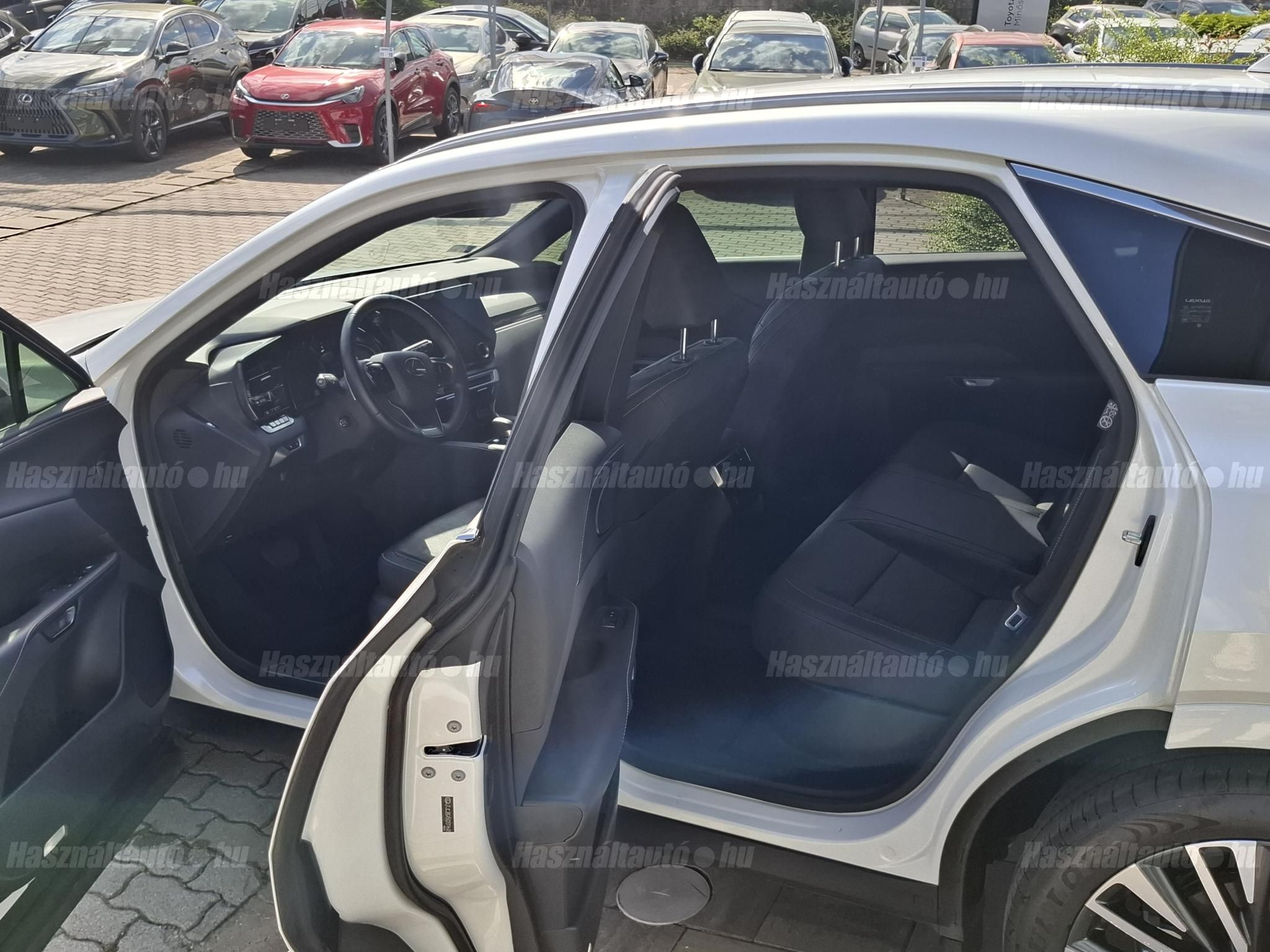 LEXUS RX 450h+ Prestige Plus e-CVT ÁFÁ-s. Nyílt végű lízing lehetséges