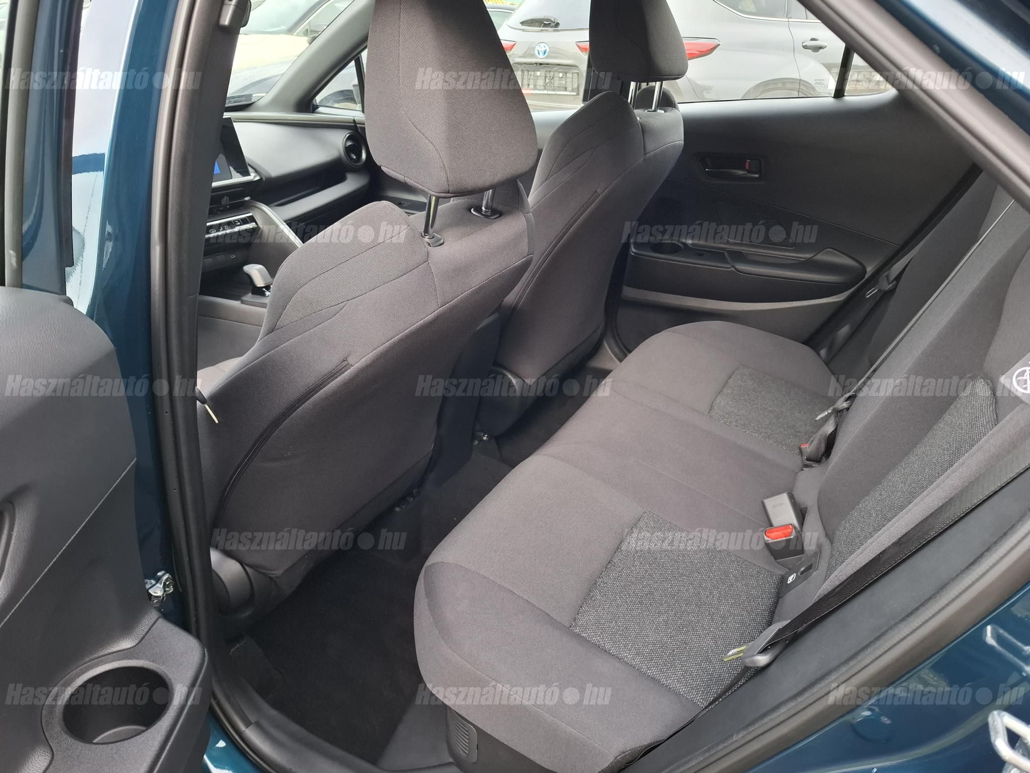 TOYOTA C-HR 1.8 Hybrid Comfort e-CVT