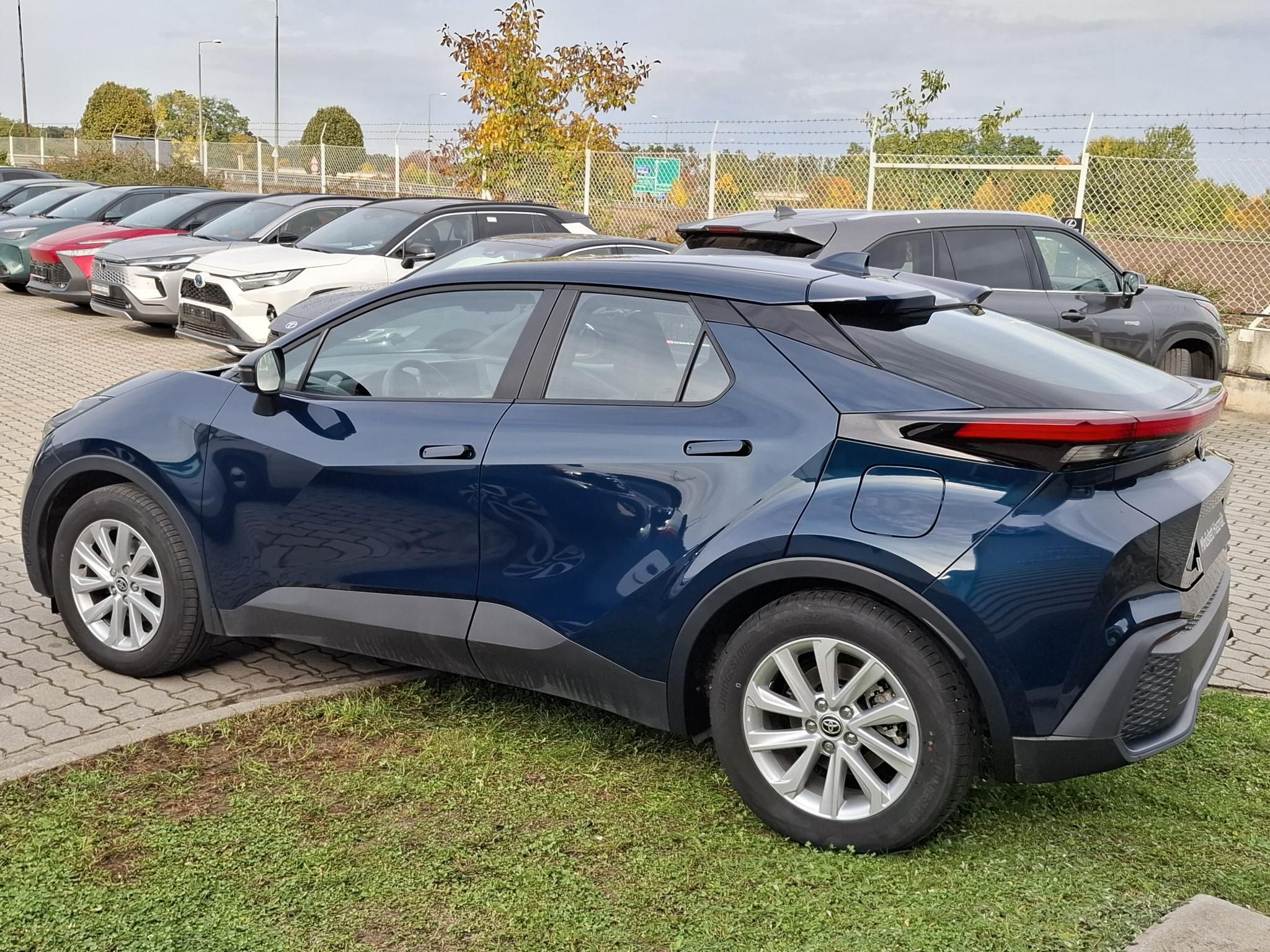 TOYOTA C-HR 1.8 Hybrid Comfort e-CVT
