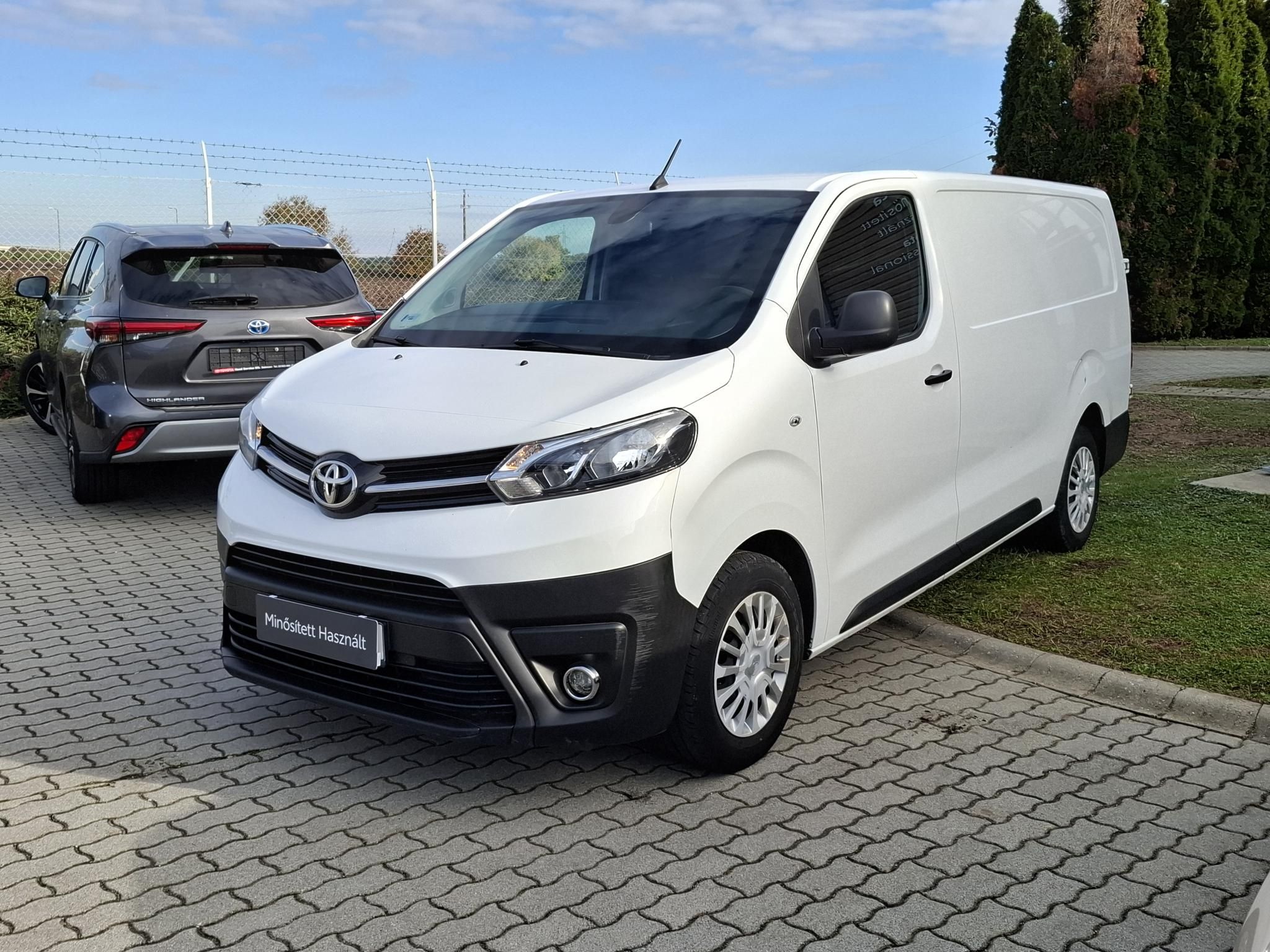 TOYOTA PROACE 2.0 D-4D Combi Active L2H1