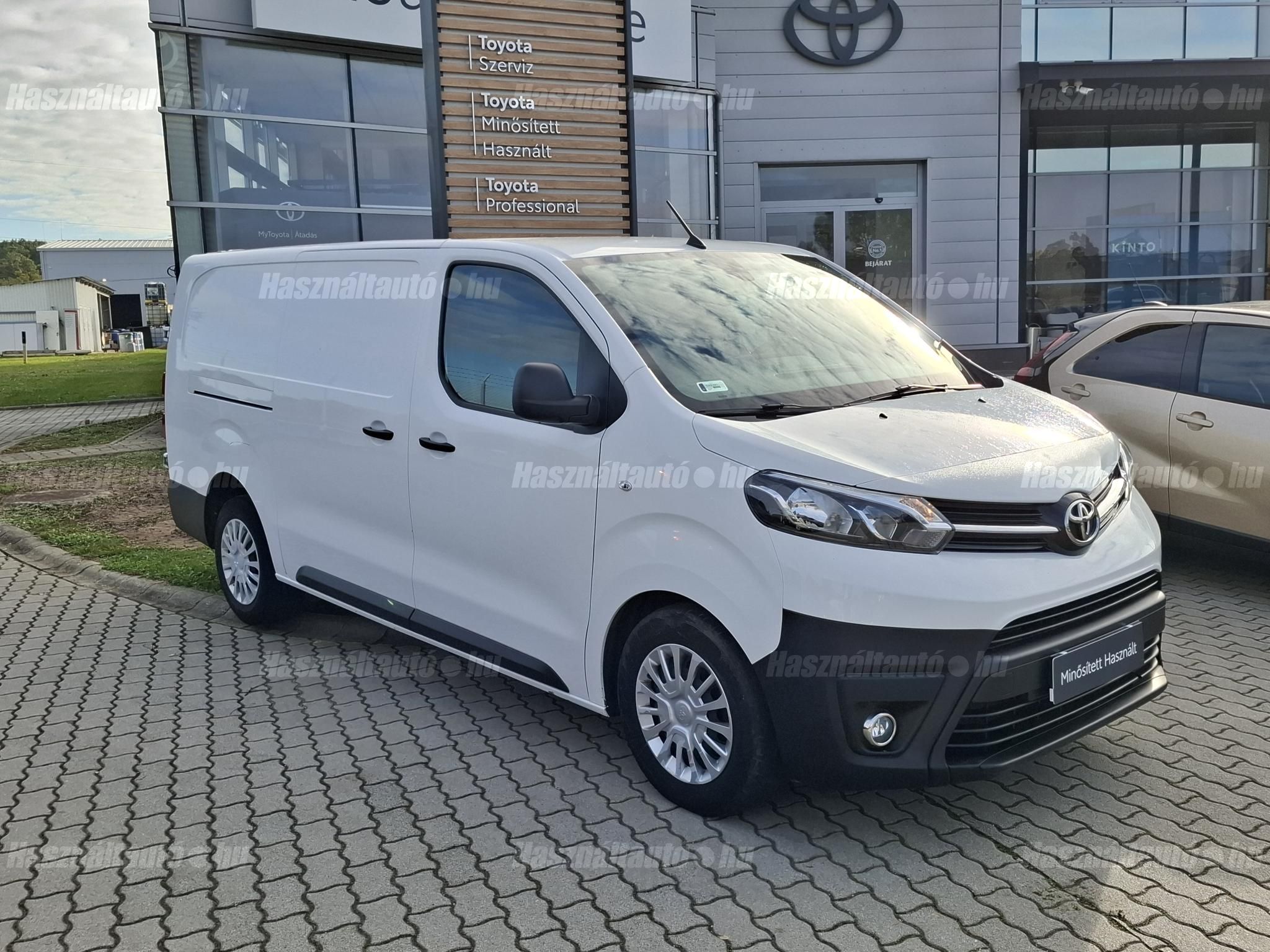 TOYOTA PROACE 2.0 D-4D Combi Active L2H1