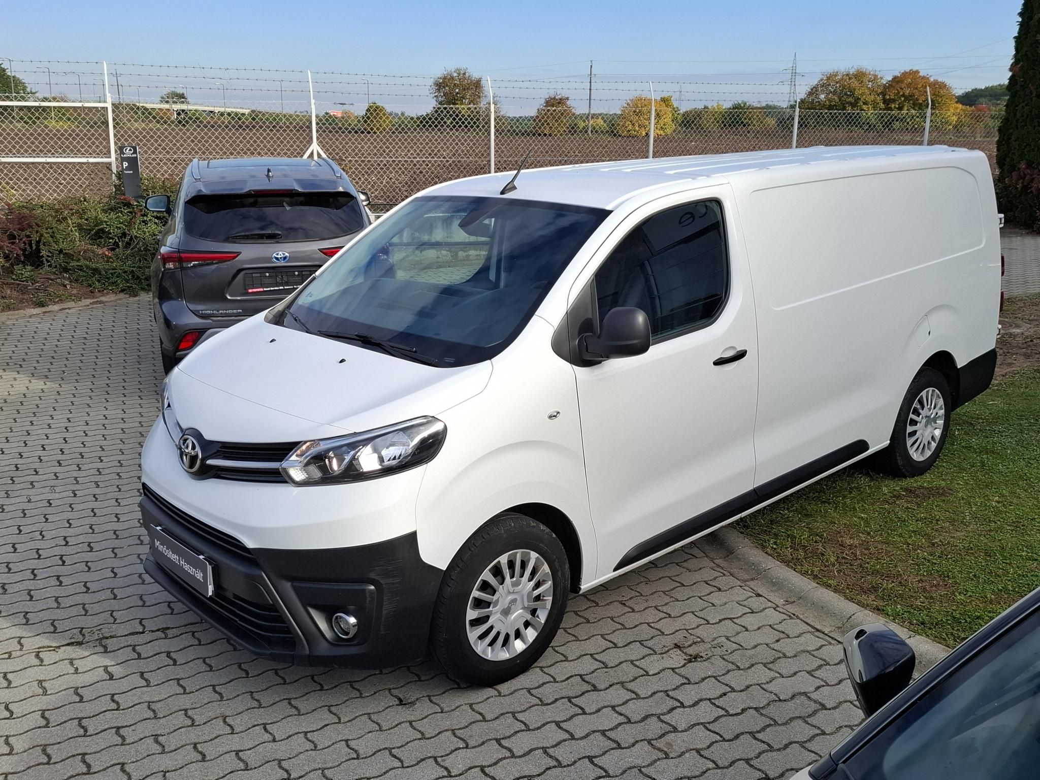 TOYOTA PROACE 2.0 D-4D Combi Active L2H1