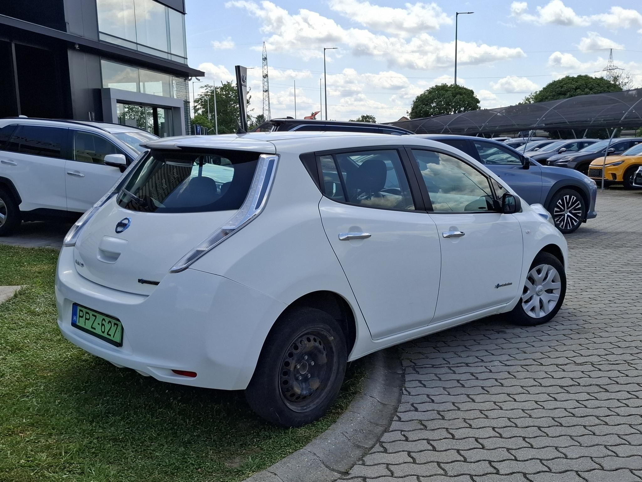 NISSAN LEAF Acenta 24 kWh (Automata)