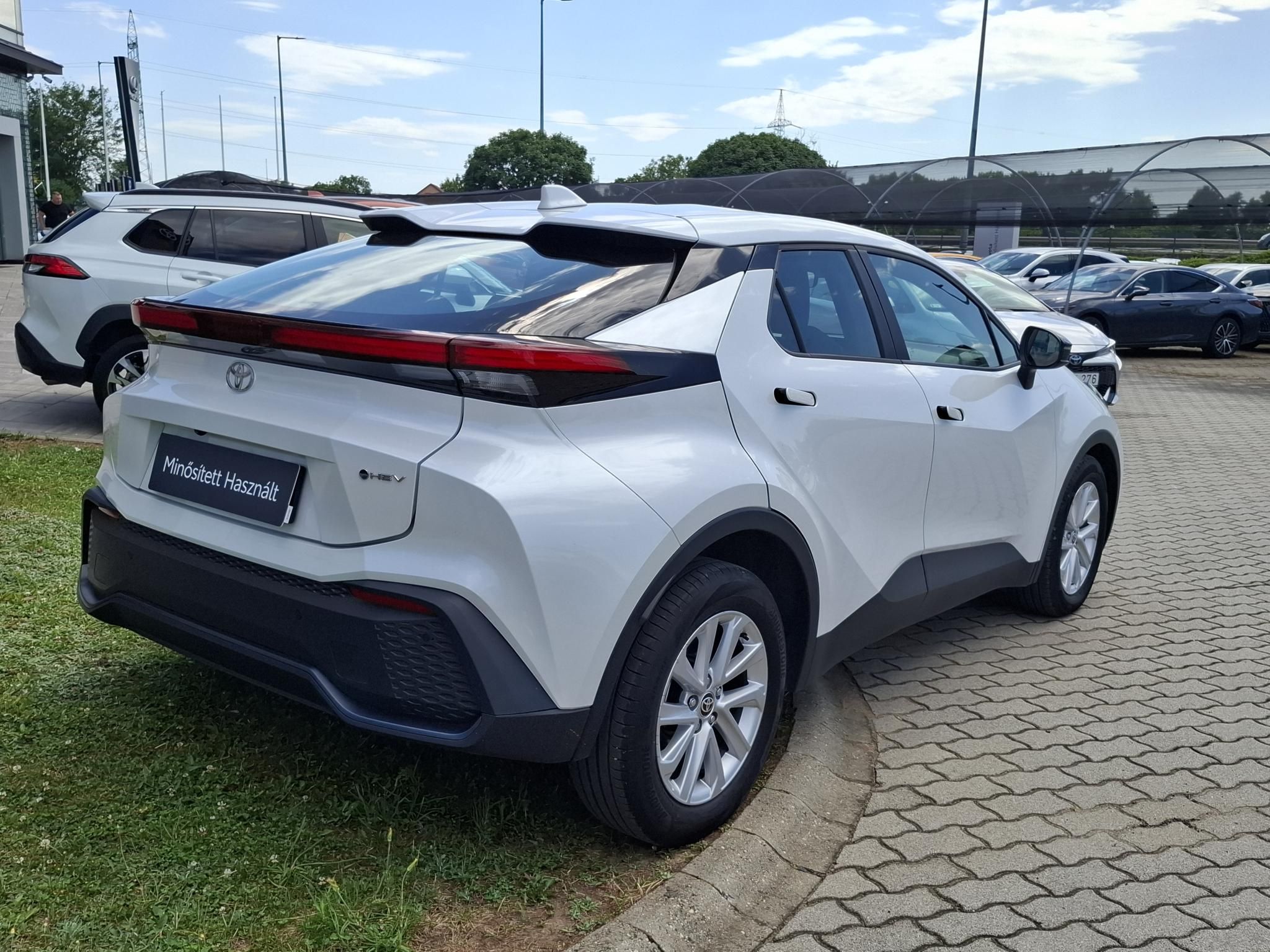 TOYOTA C-HR 1.8 Hybrid Comfort Business e-CVT ÁFÁ-s. Nyílt végű lízing lehetséges