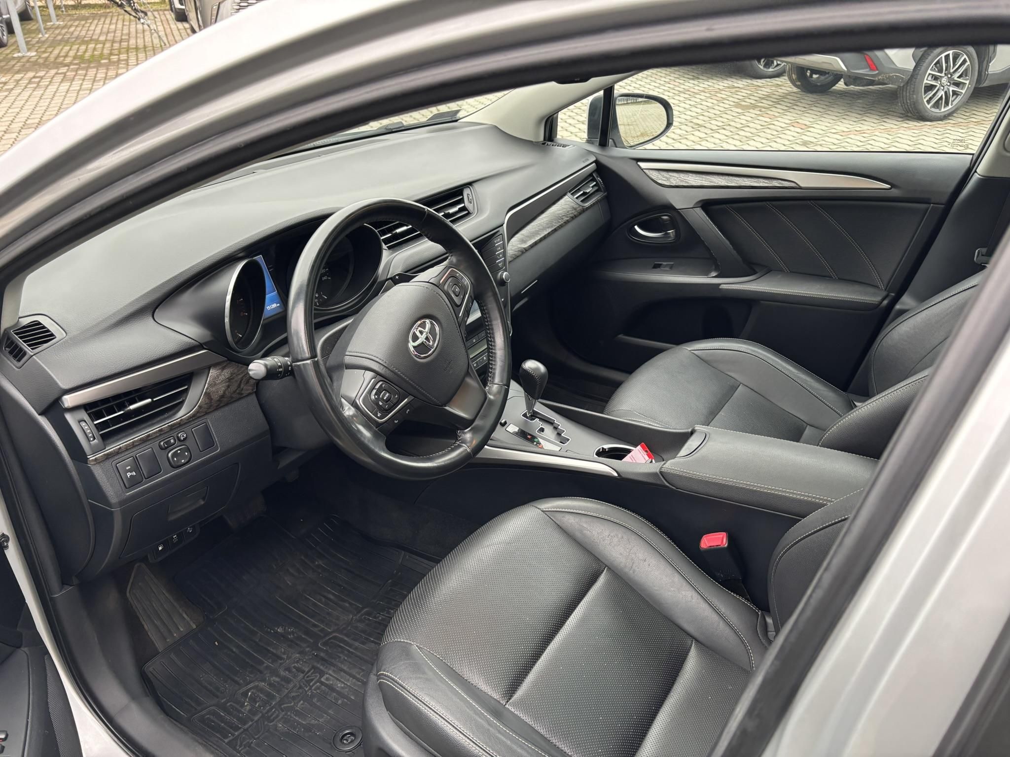 TOYOTA AVENSIS 2.0 Active Trend CVT Full Extra + 2 év Toyota Minősített Használt Autó Garancia