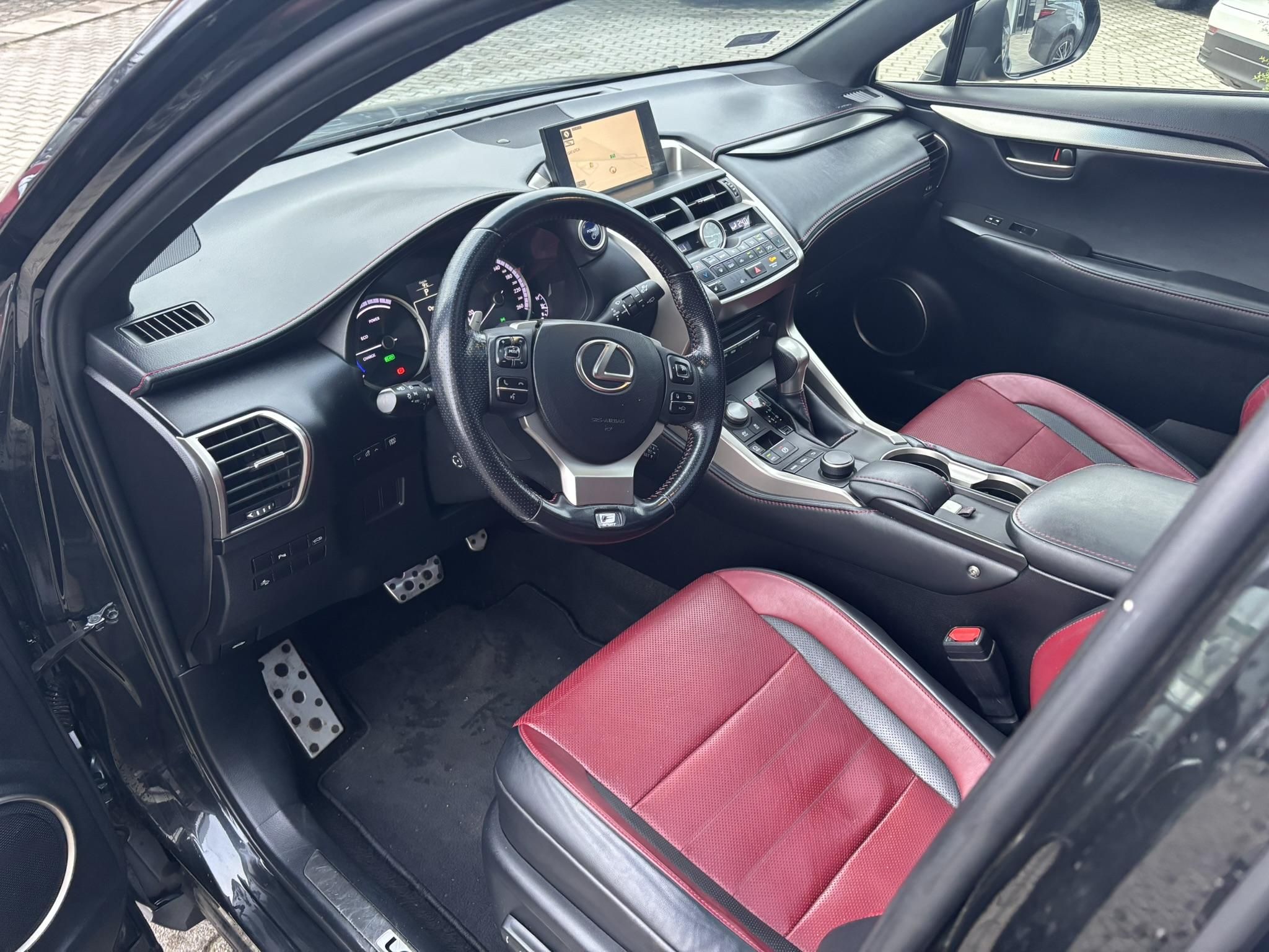 LEXUS NX 300h F Sport Plus Navi Panoramic CVT + + Új téli és nyári gumikkal + +