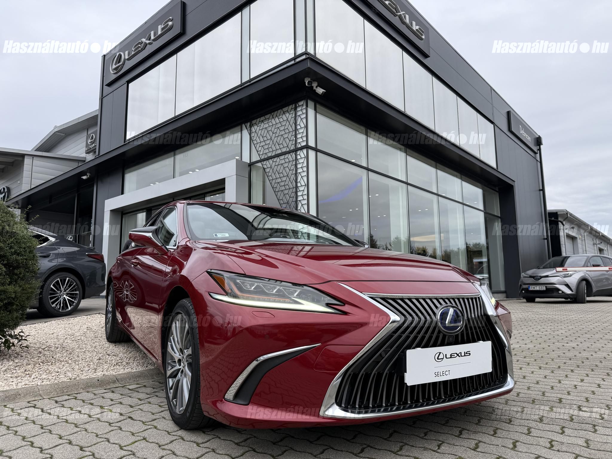 LEXUS ES 300h Prestiege Top CVT + 2 év Lexus Select Garancia