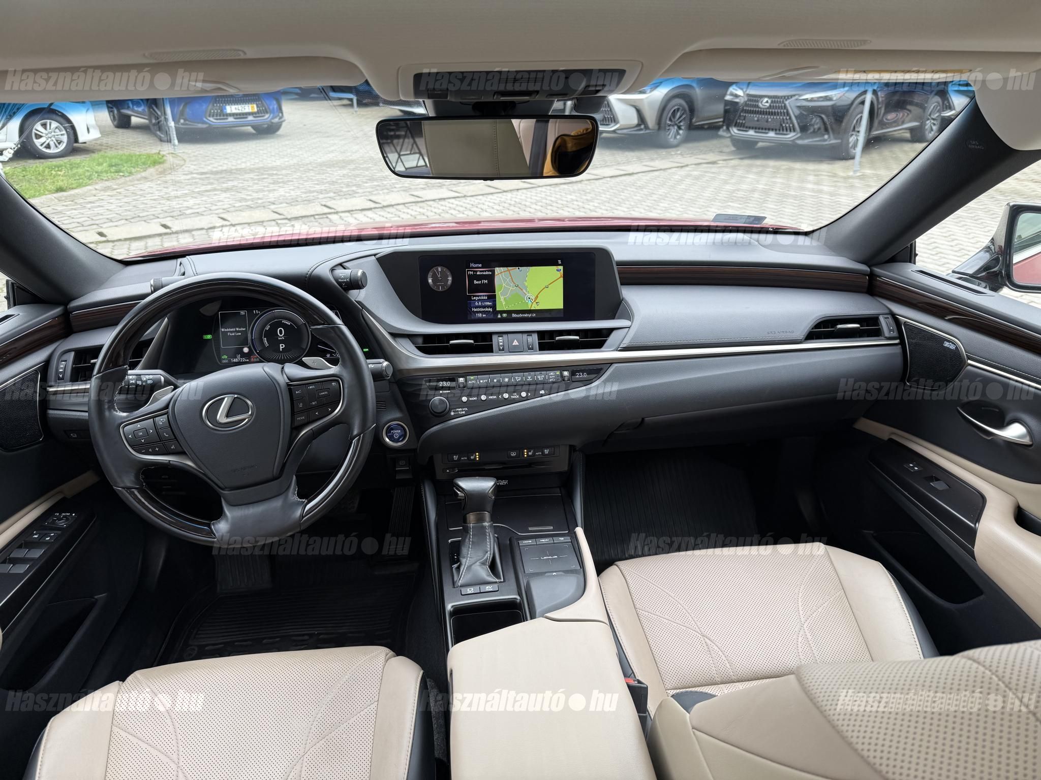 LEXUS ES 300h Prestiege Top CVT + 2 év Lexus Select Garancia