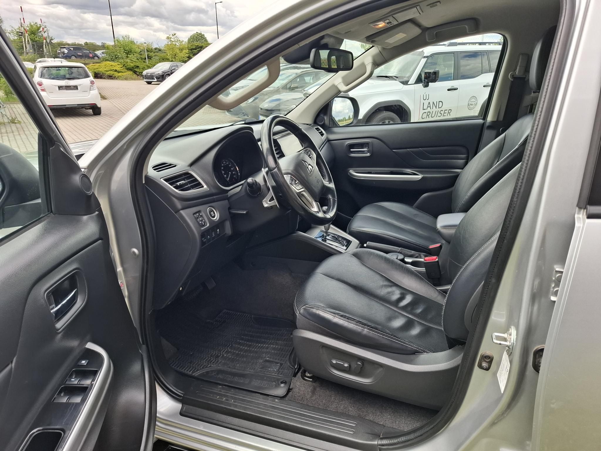 MITSUBISHI L 200 2.2 D Instyle A T