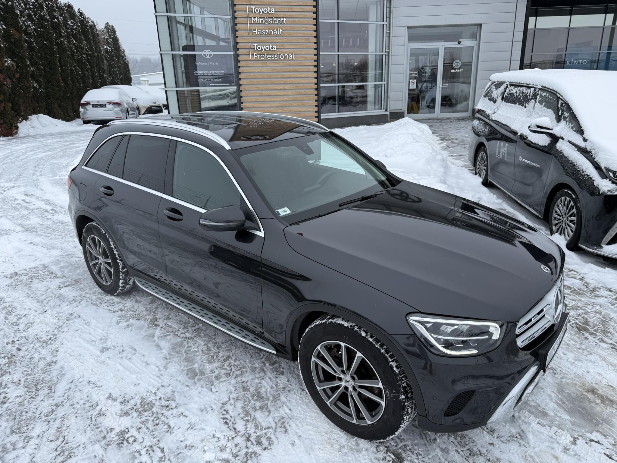 MERCEDES-BENZ GLC 200 4Matic 9G-TRONIC Mild hybrid drive Frissen szervizelt. Márkaszervizben!!