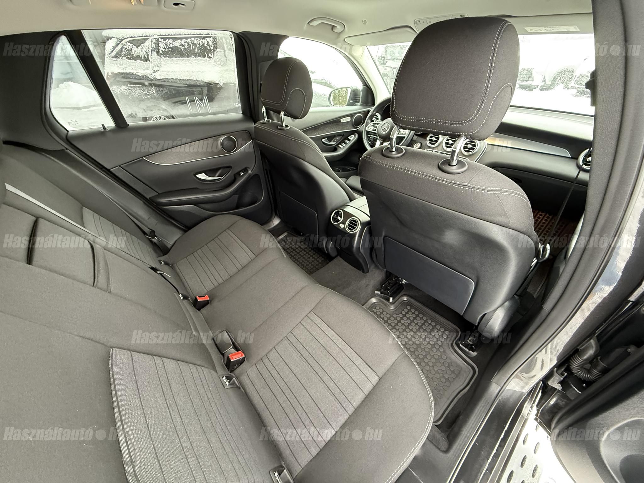 MERCEDES-BENZ GLC 200 4Matic 9G-TRONIC Mild hybrid drive Frissen szervizelt. Márkaszervizben!!