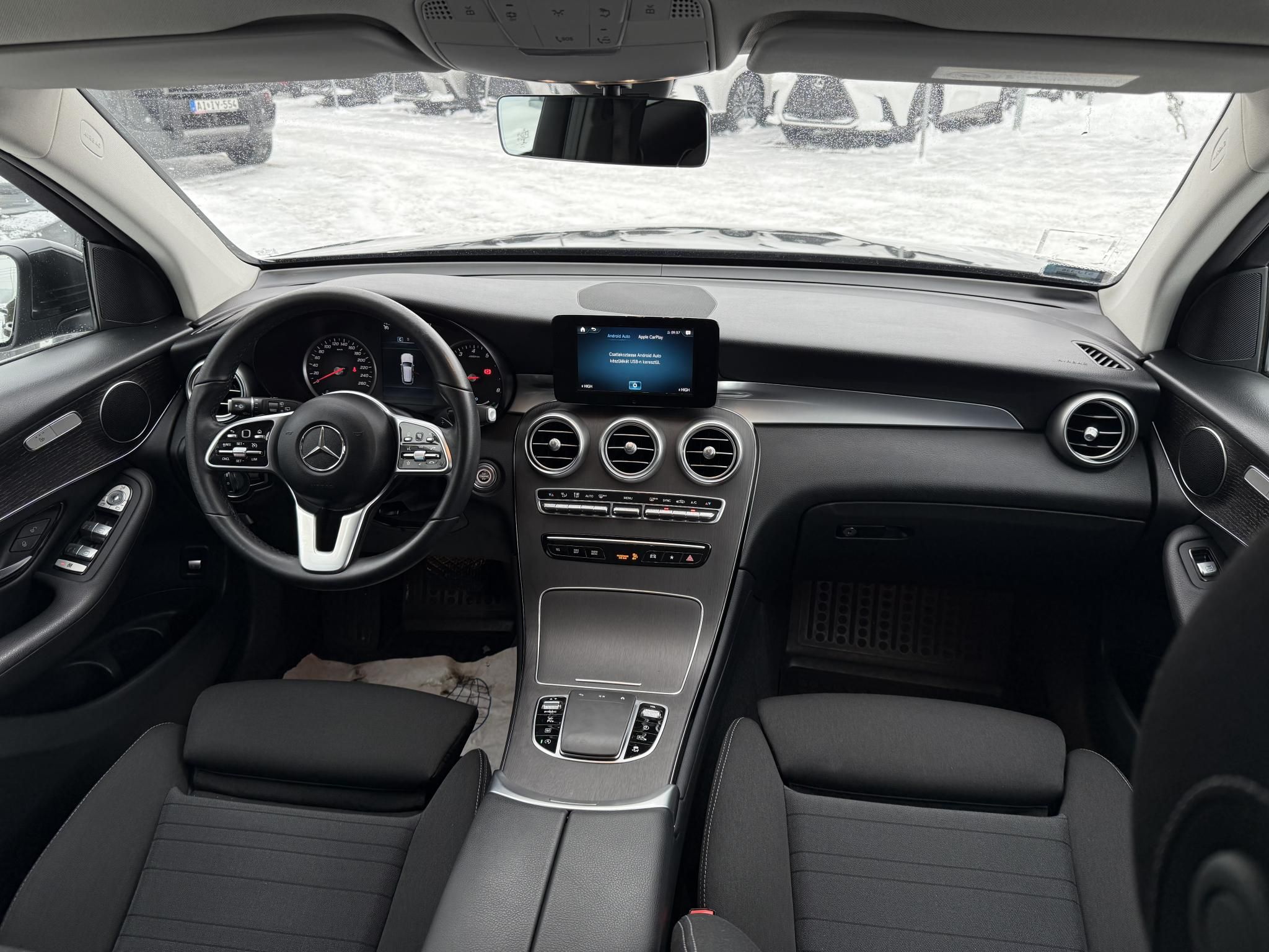 MERCEDES-BENZ GLC 200 4Matic 9G-TRONIC Mild hybrid drive Frissen szervizelt. Márkaszervizben!!